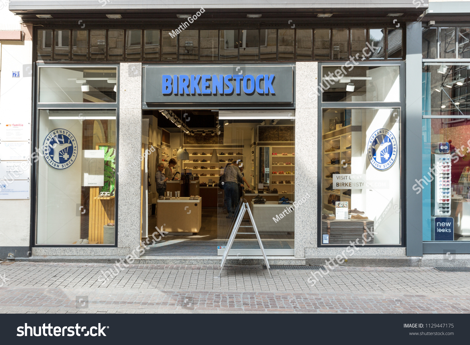 stores that sell birkenstocks