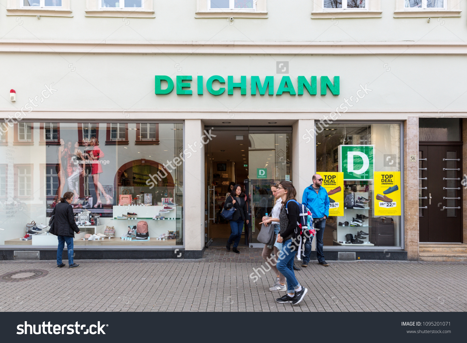 vrede Genveje End Heidelberg Germany April 10 2018 Deichmann Stock Photo (Edit Now) 1095201071