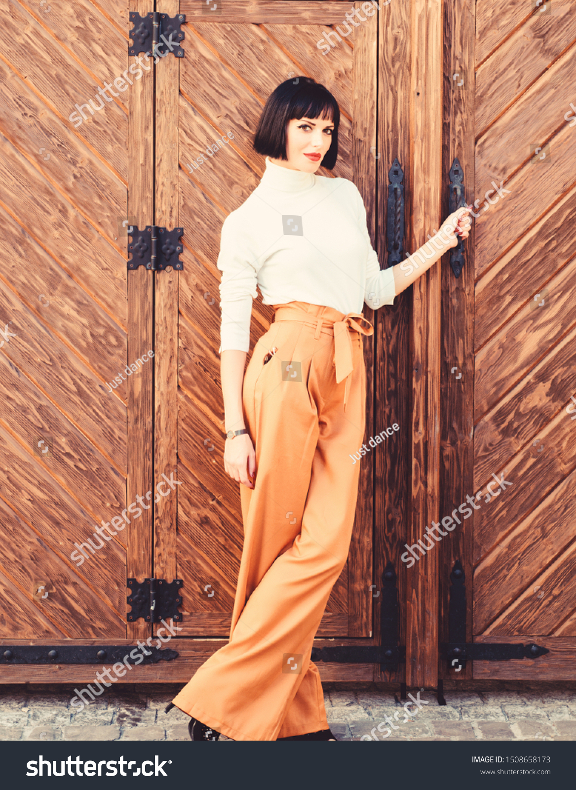 high waisted pants trend