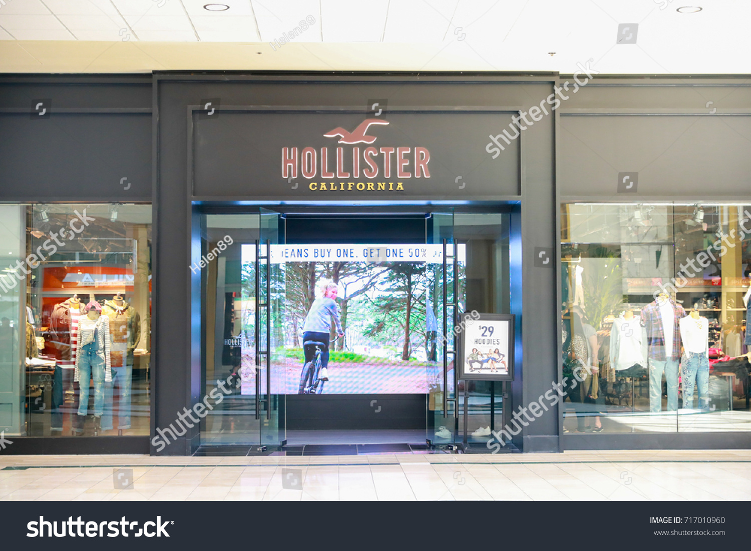 southcenter mall hollister