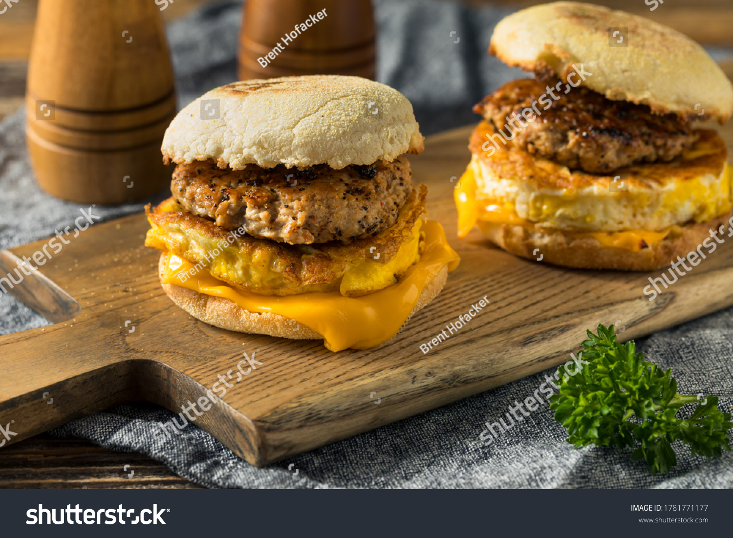 60,587 Breakfast sausage sandwich Images, Stock Photos & Vectors