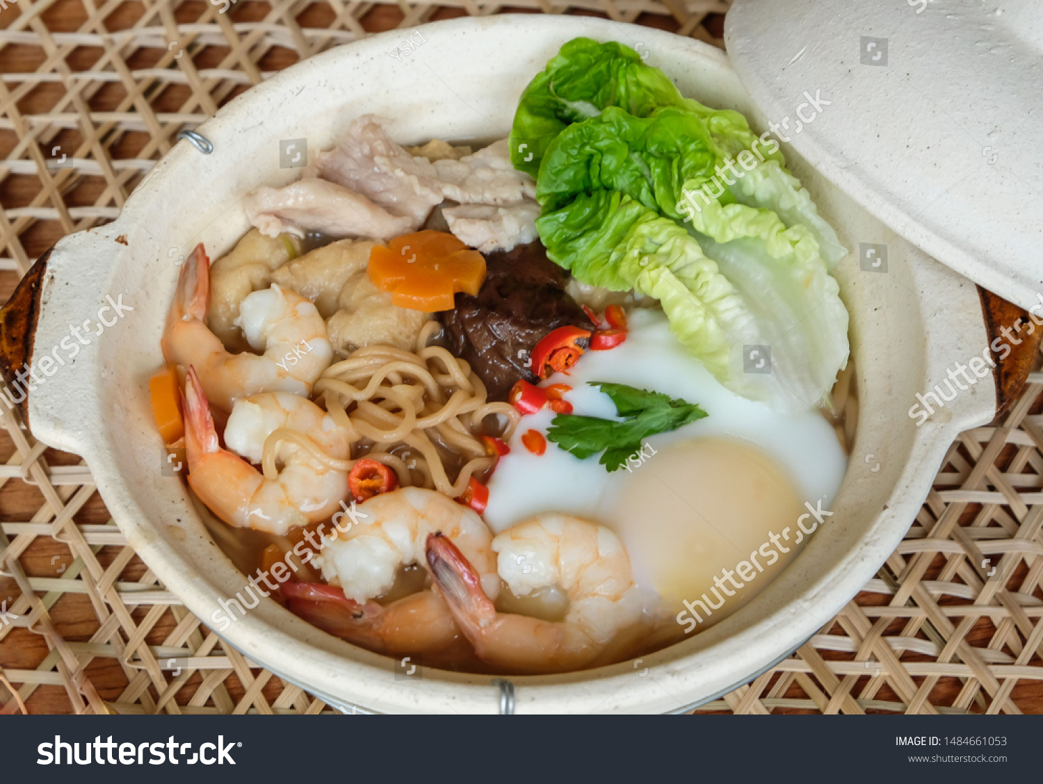 Homemade Chinese Cuisine Claypot Yee Mee Stock Photo Edit Now 1484661053