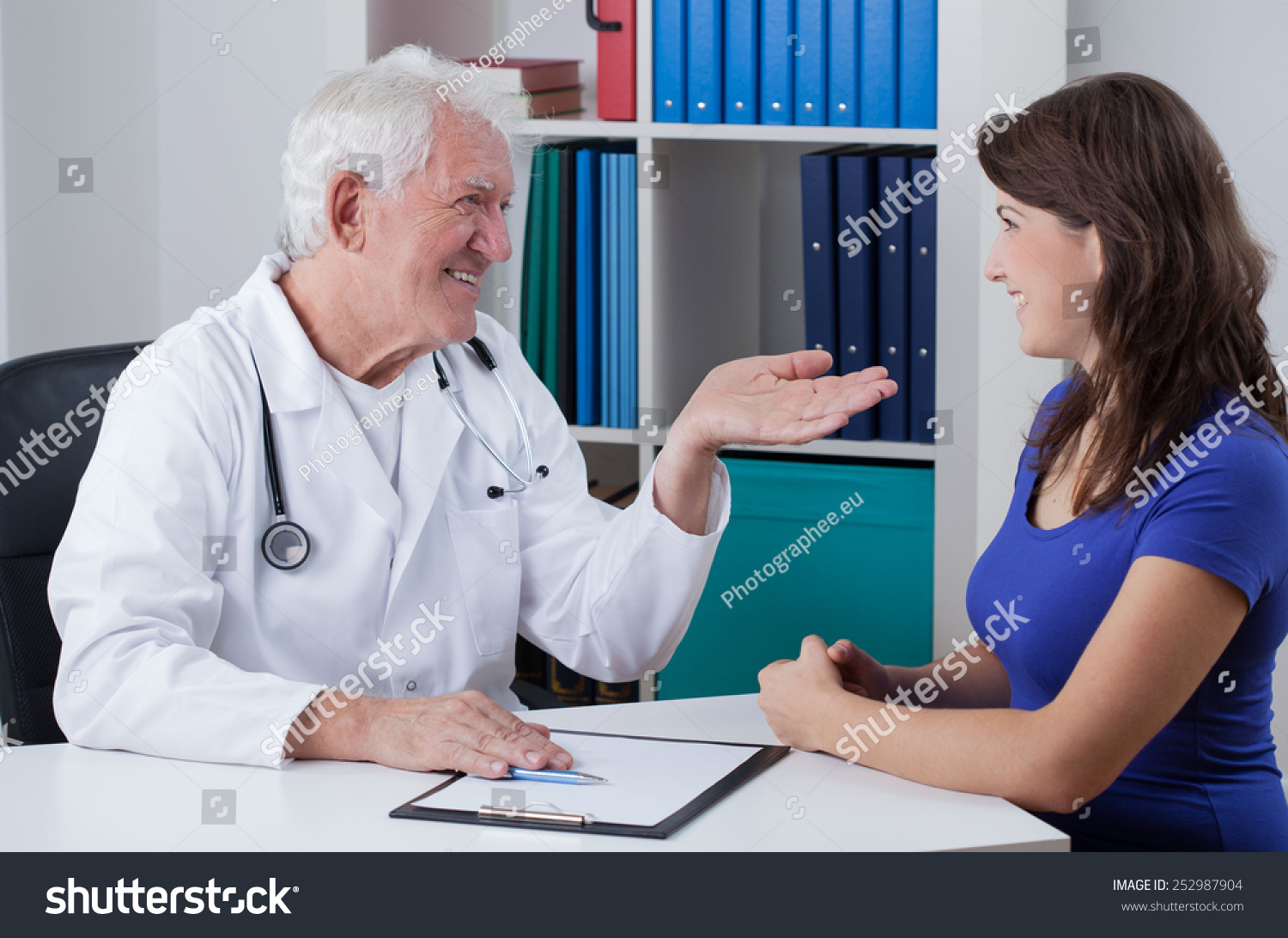 Horizontal View Pleasant Visit Doctors Office Stock Photo 252987904 ...