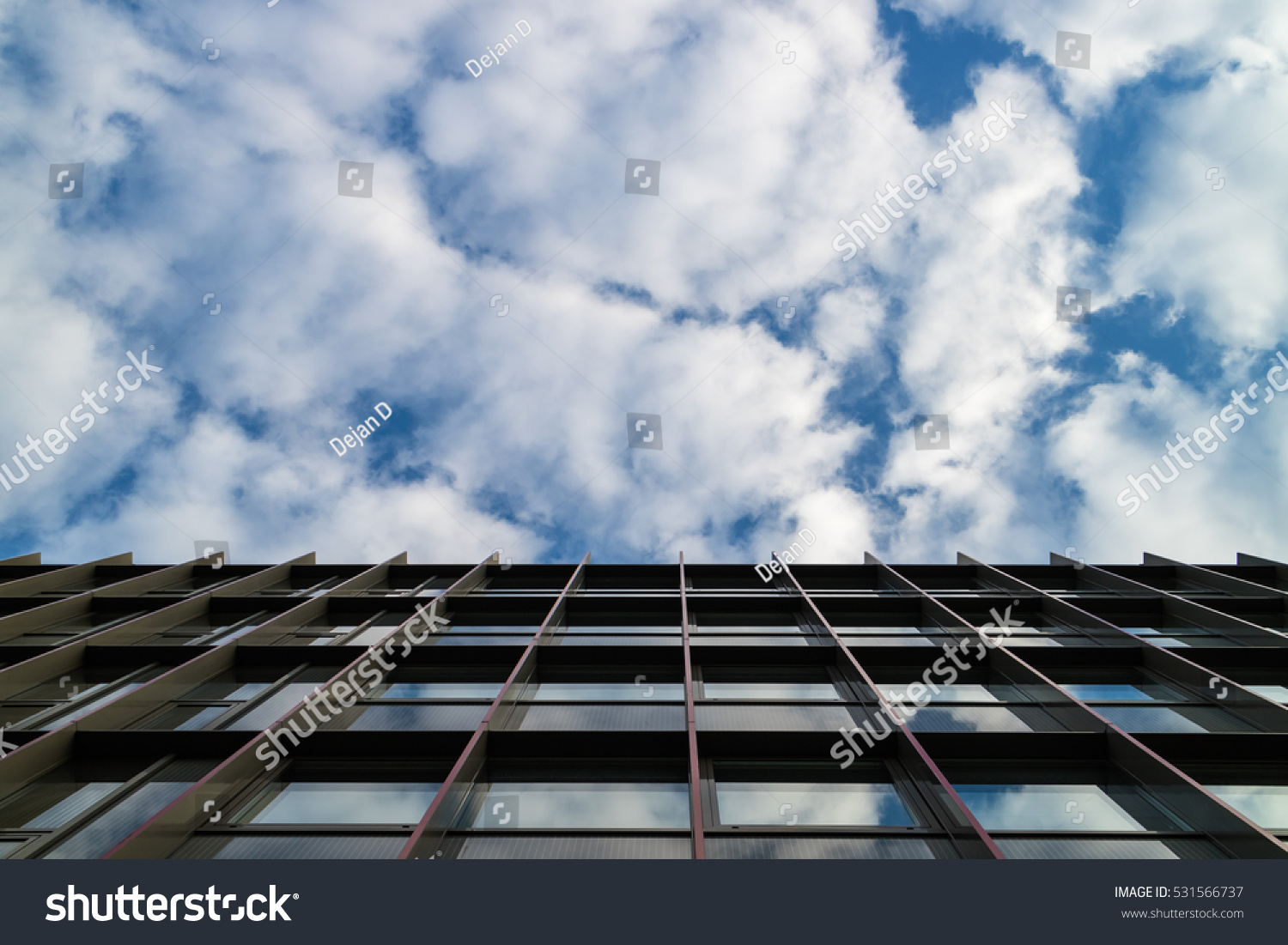Horizontal View Of The Subject Stock Photo 531566737