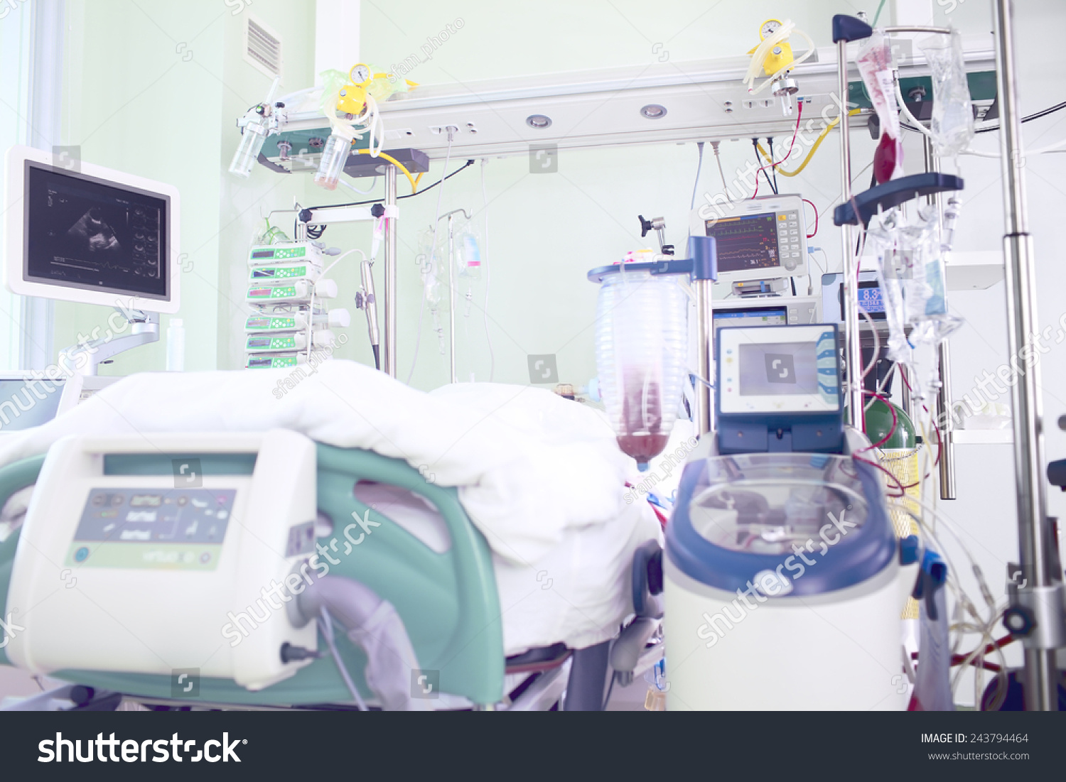 Hospital Room Intensive Care Unit Occupied Stock Photo 243794464 ...