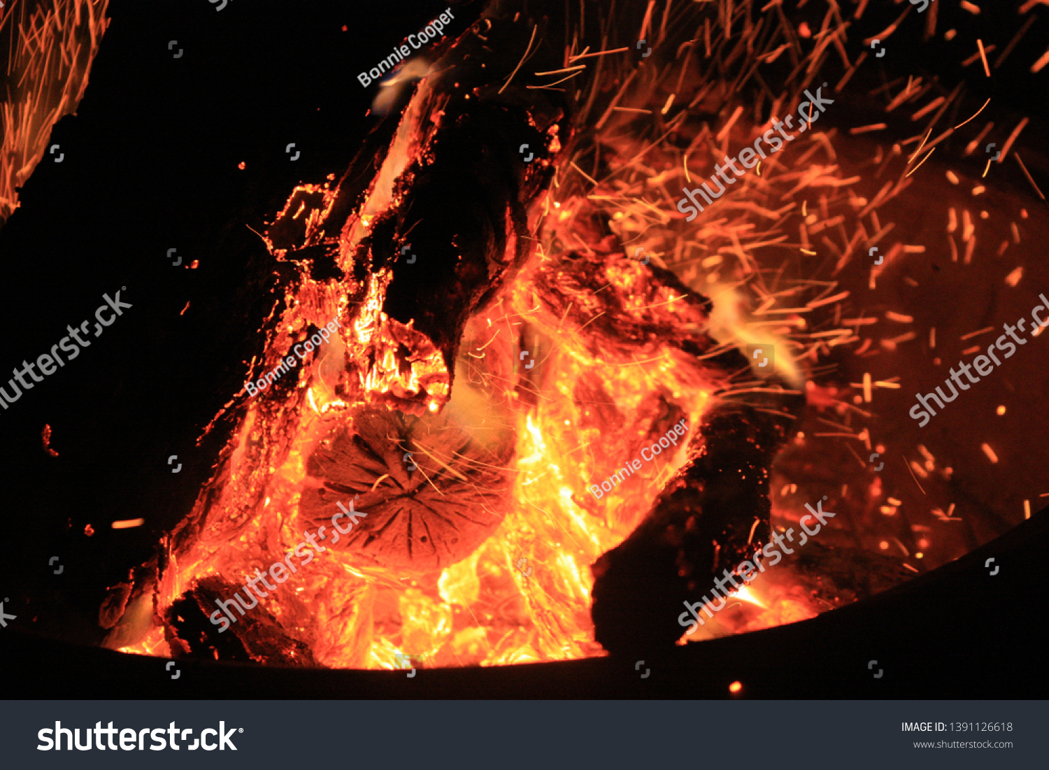 Hot Flaming Fire Pit Closeup Stock Photo Edit Now 1391126618