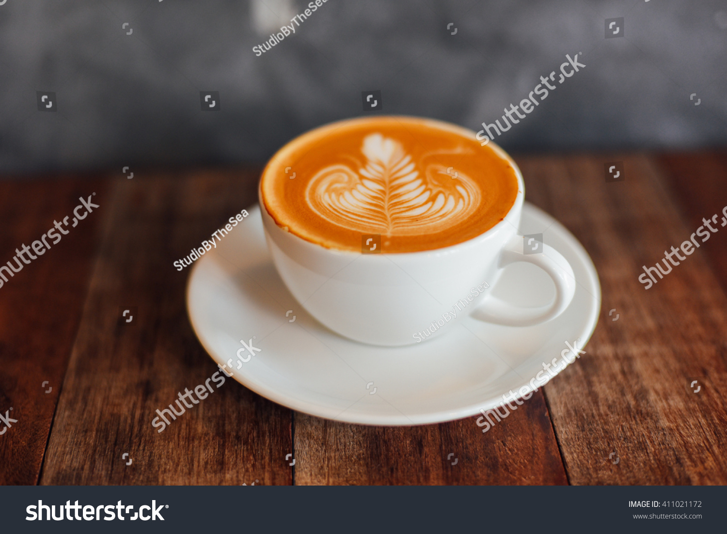 How To Make Coffee Latte Art In Vintage Color Tone How To Make Coffee Latte Art In Vintage Color Tone