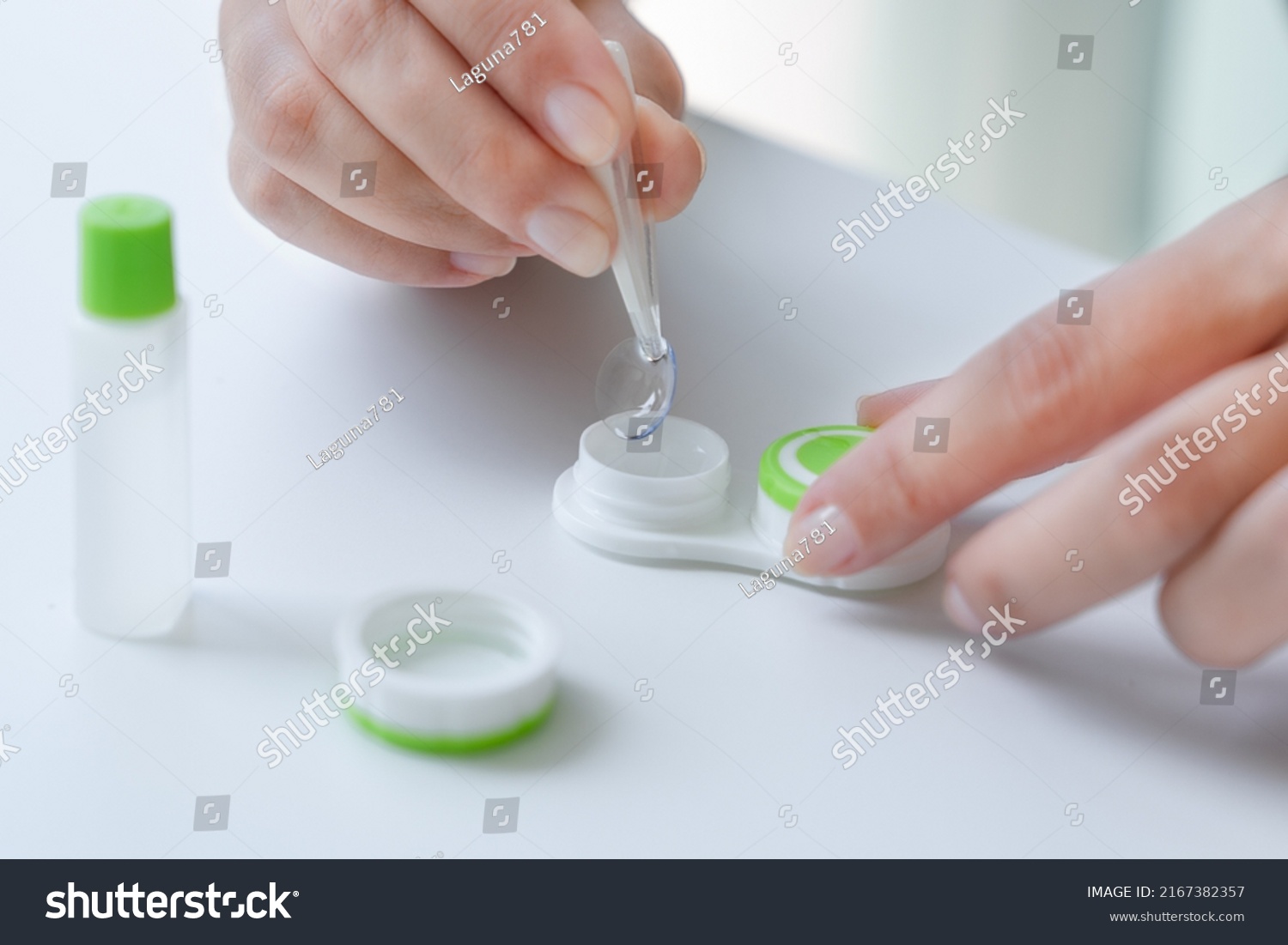 How Put Contact Lenses Step By Stock Photo 2167382357 | Shutterstock