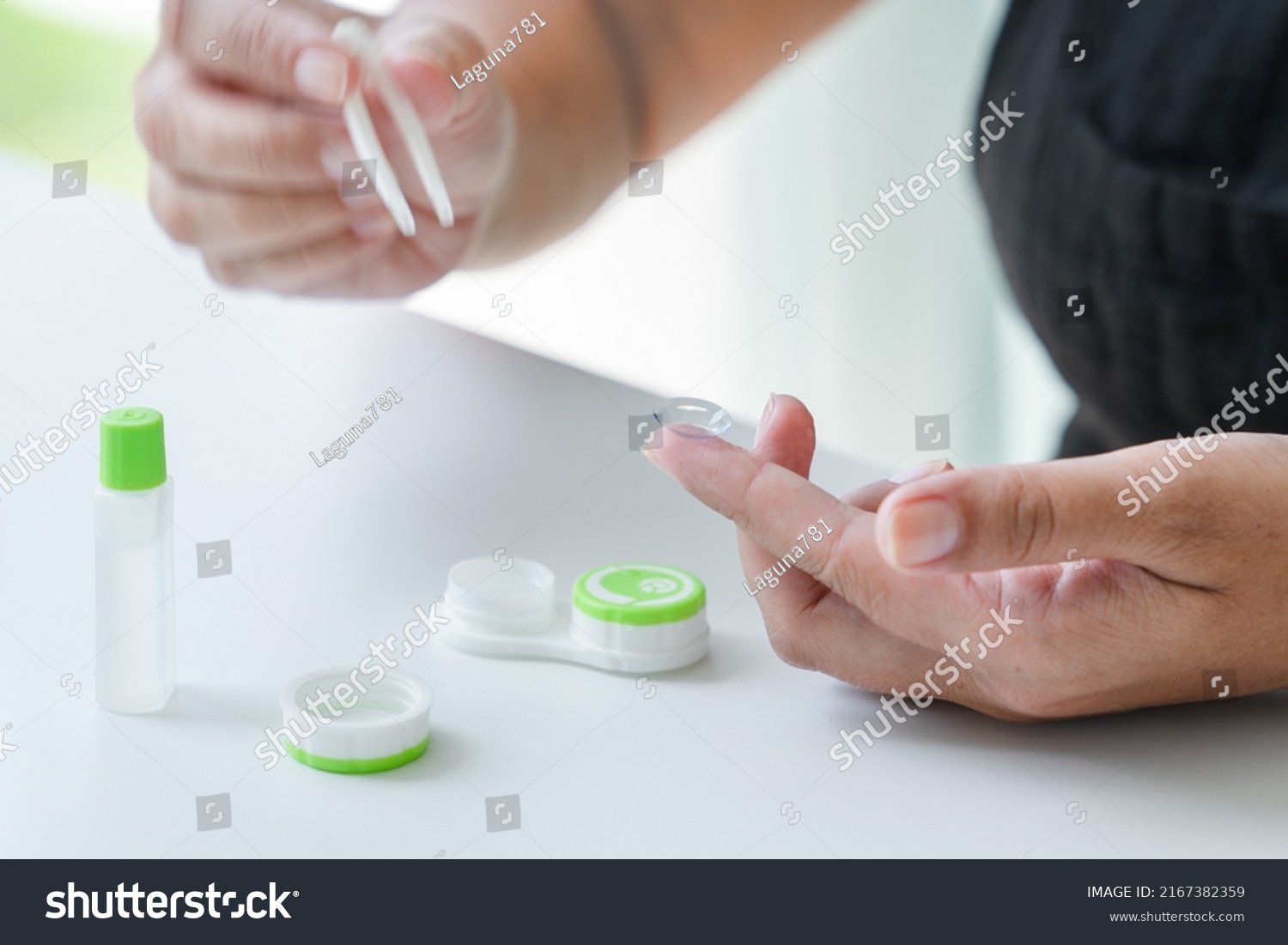 How Put On Contact Lenses Step Stock Photo 2167382359 | Shutterstock