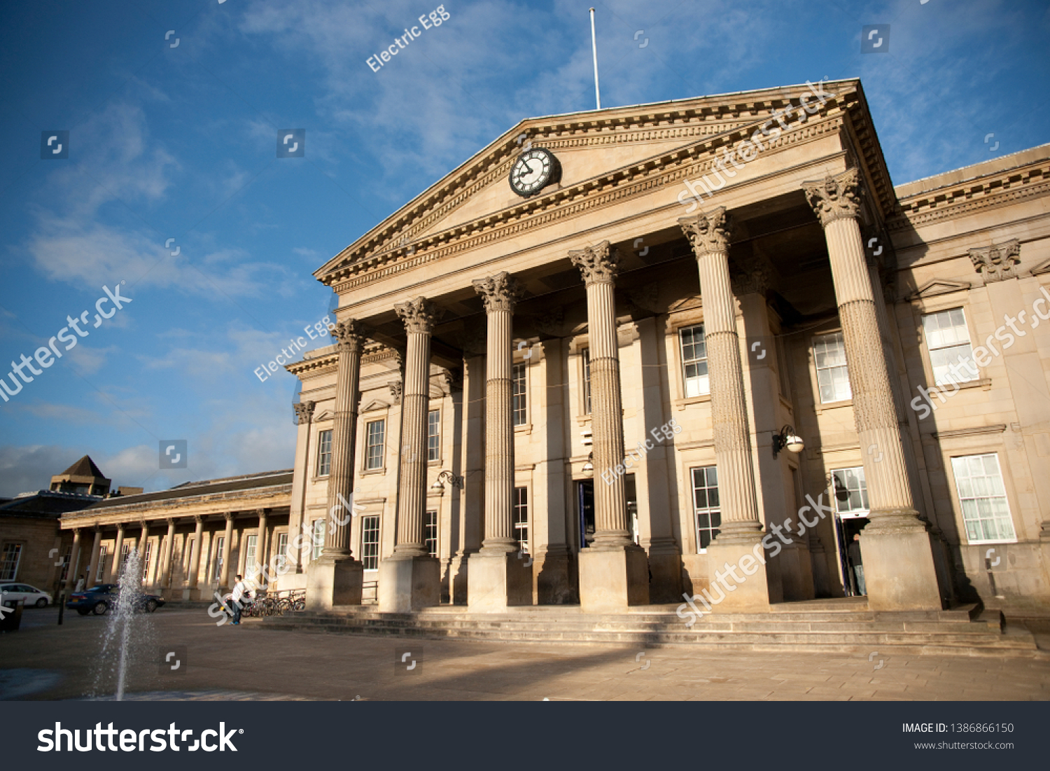 93 Huddersfield Railway Station Images, Stock Photos & Vectors ...