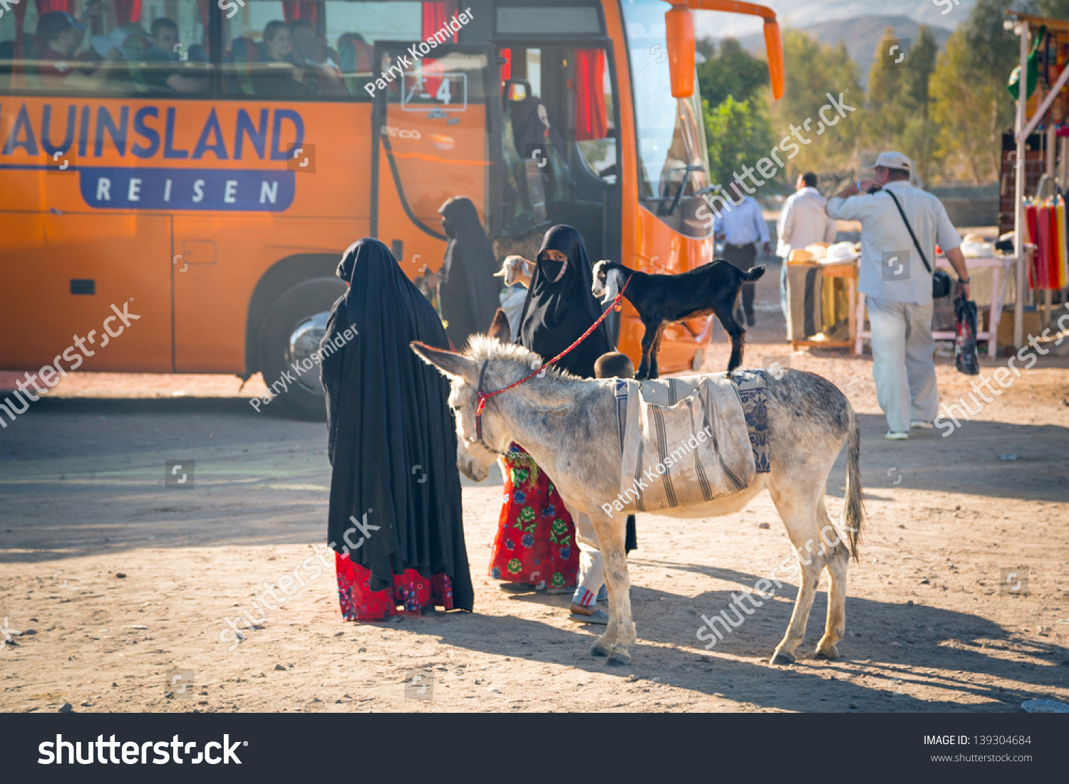 Hurghada Egypt Apr 10 Unidentified Arabic Stock Photo Edit Now 139304684