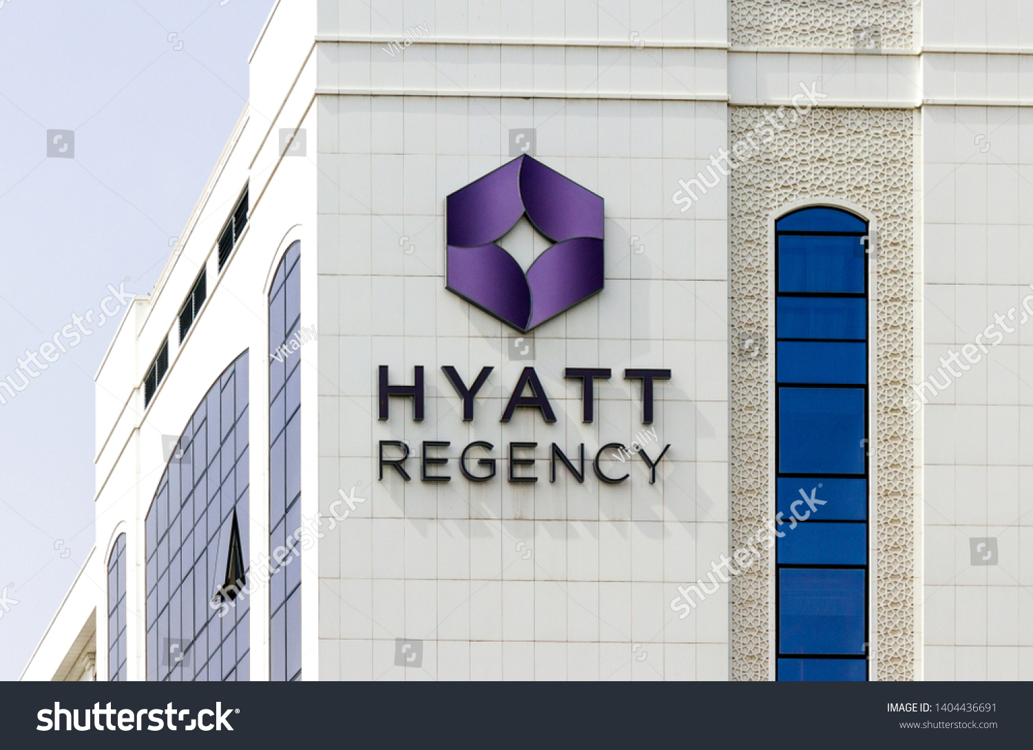 Hyatt Regency Logo On Facade Wall Stock Photo 1404436691 | Shutterstock