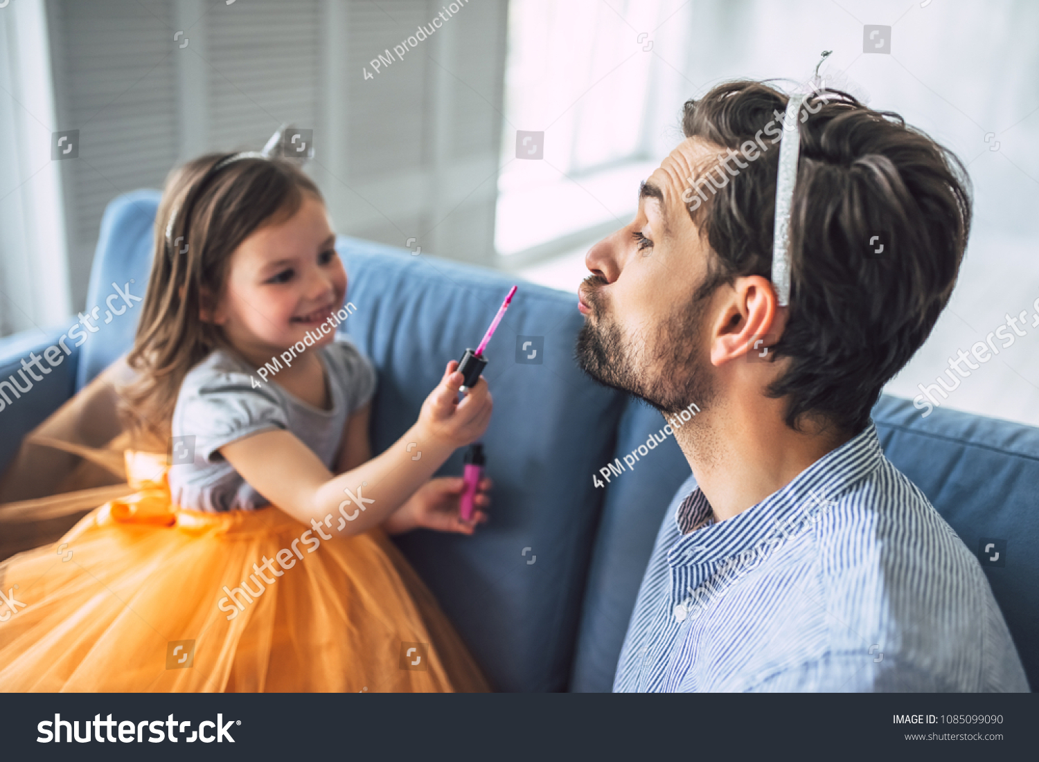 This Very young little girl loves daddy well understand Very young little girl loves daddy apologise