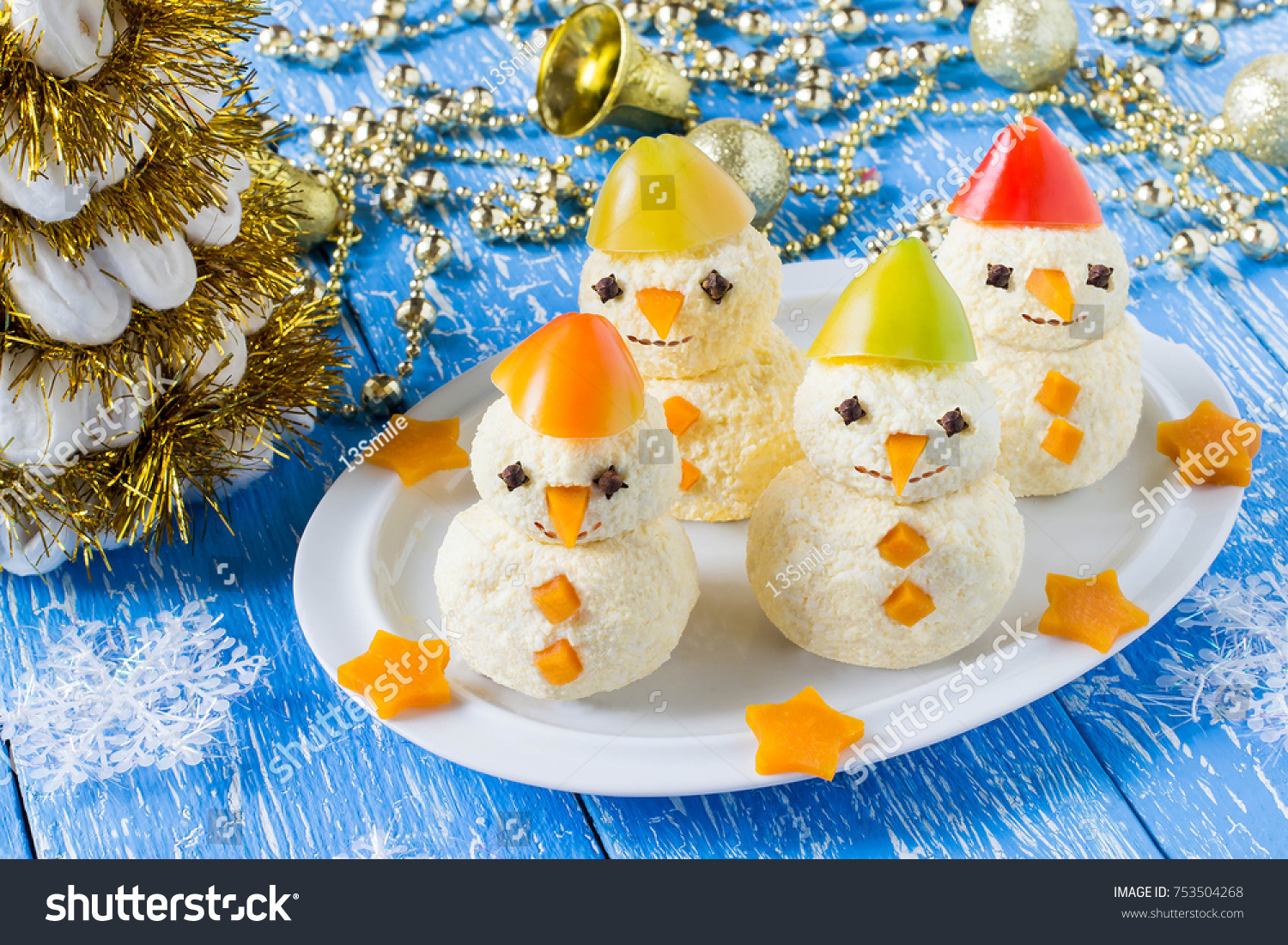 Original Christmas Party Ideas Part - 43: Idea For Christmas Party: Funny Snowmen From Cheese And Sweet Pepper On Plate. Original