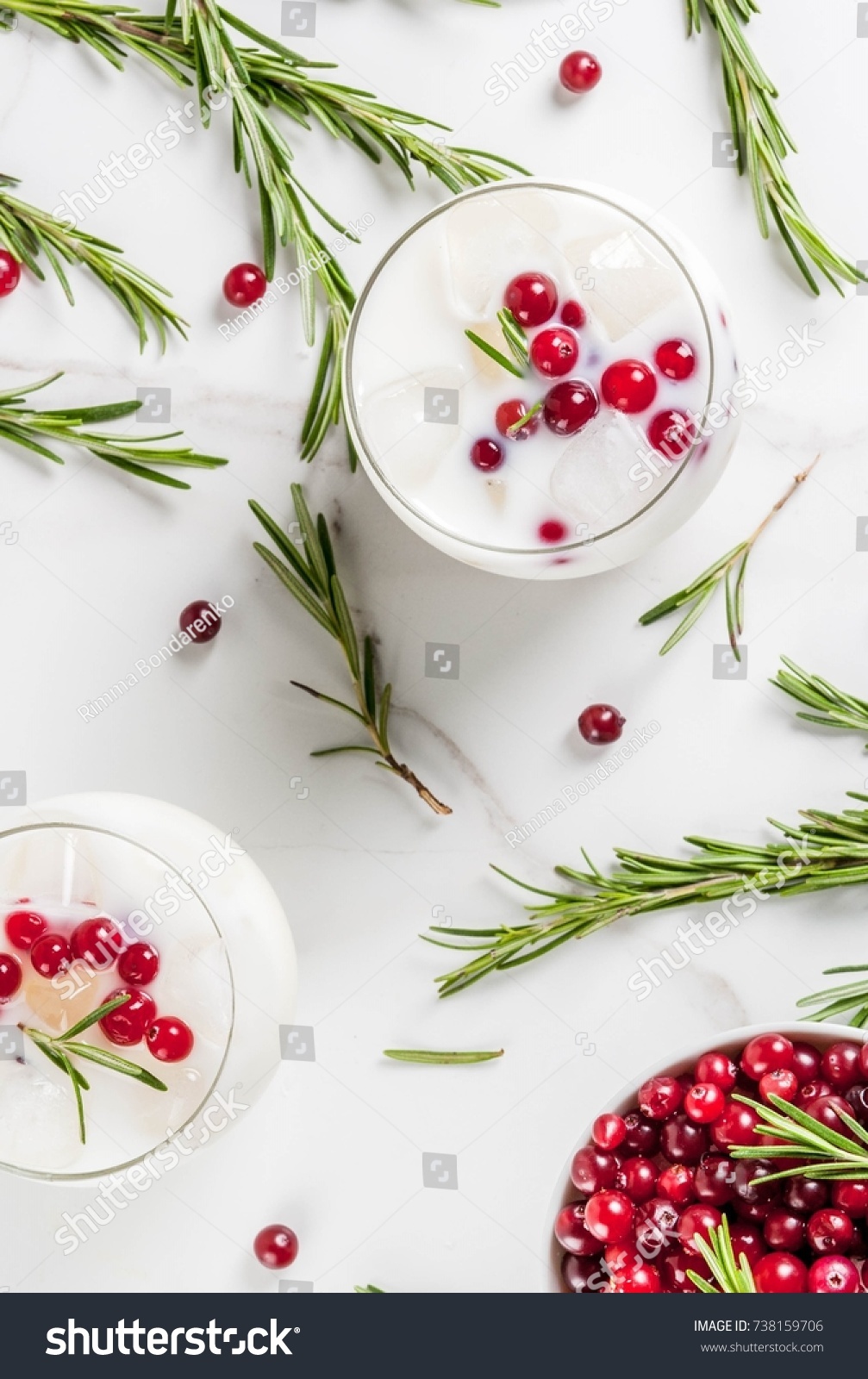 ideas for drinks for xmas and thanksgiving white christmas margarita punch with cranberries and rosemary - Christmas Punch Ideas ideas for drinks for xmas and thanksgiving white christmas margarita punch with cranberries and rosemary - Christmas Punch Ideas