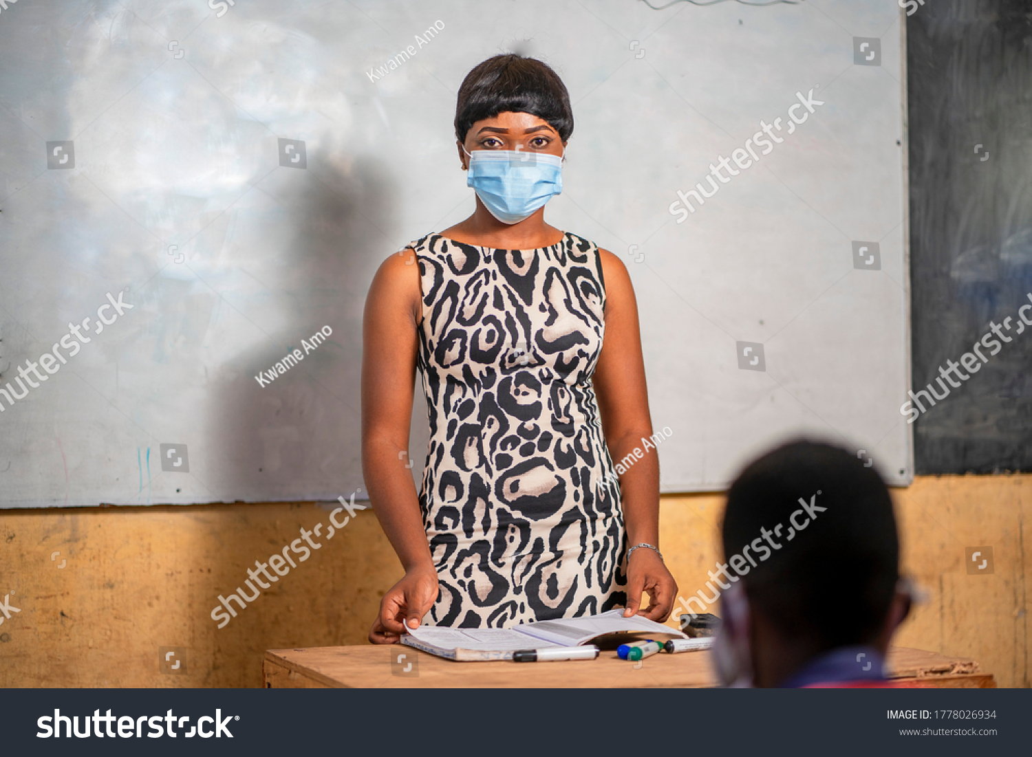 Photo De Stock Image D'un Professeur Africain En Classe 1778026934 ...