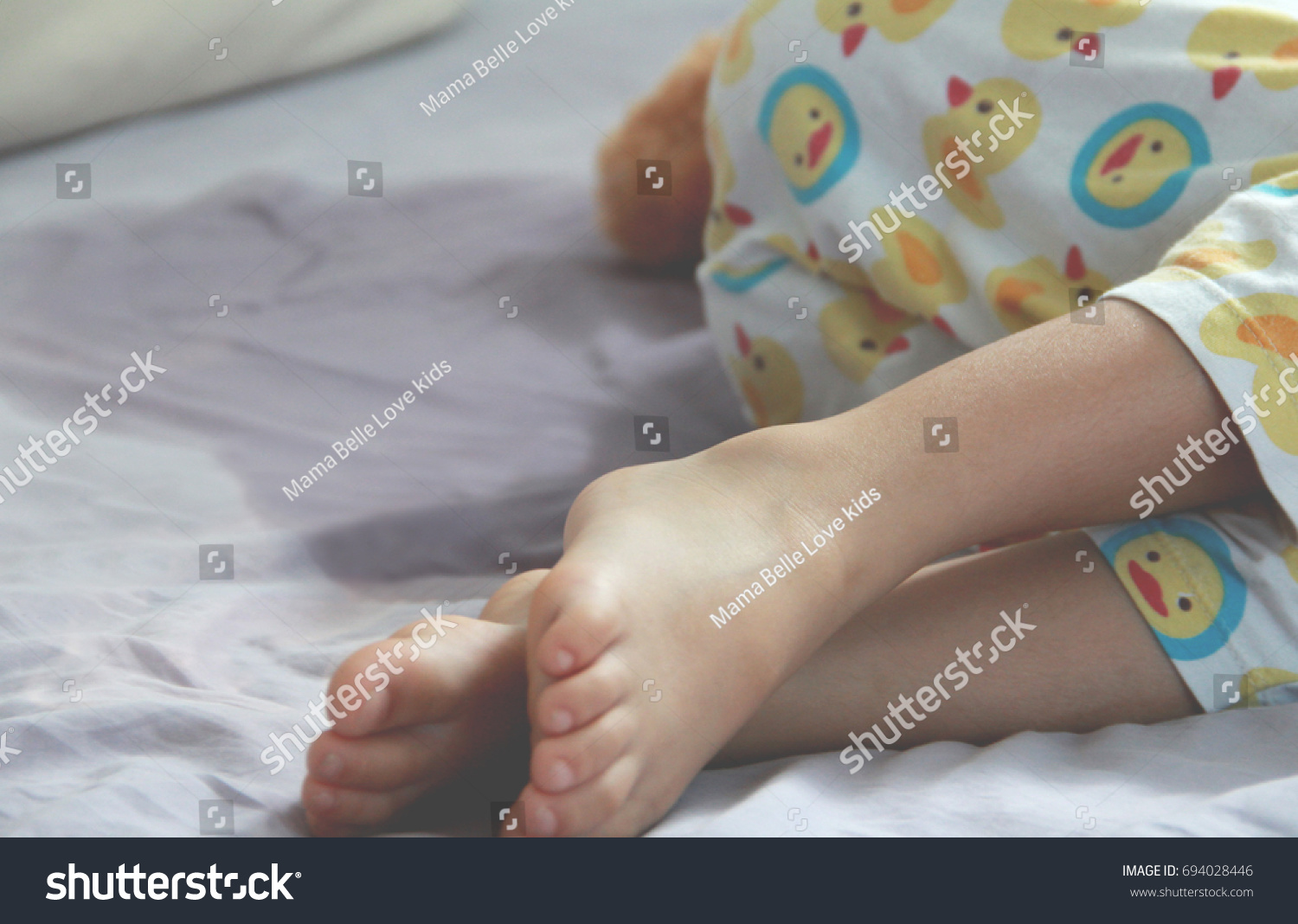 Image Bedwetting Situation 4 5 Years Stock Photo 694028446 Shutterstock