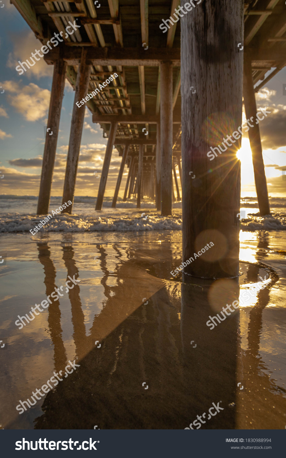 491 Imperial beach pier Images, Stock Photos & Vectors | Shutterstock