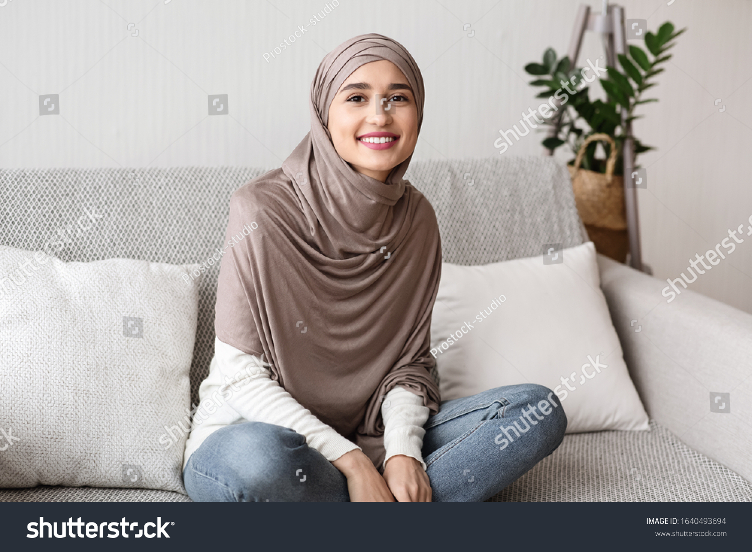 Pic beautiful islamic girl Young Beautiful