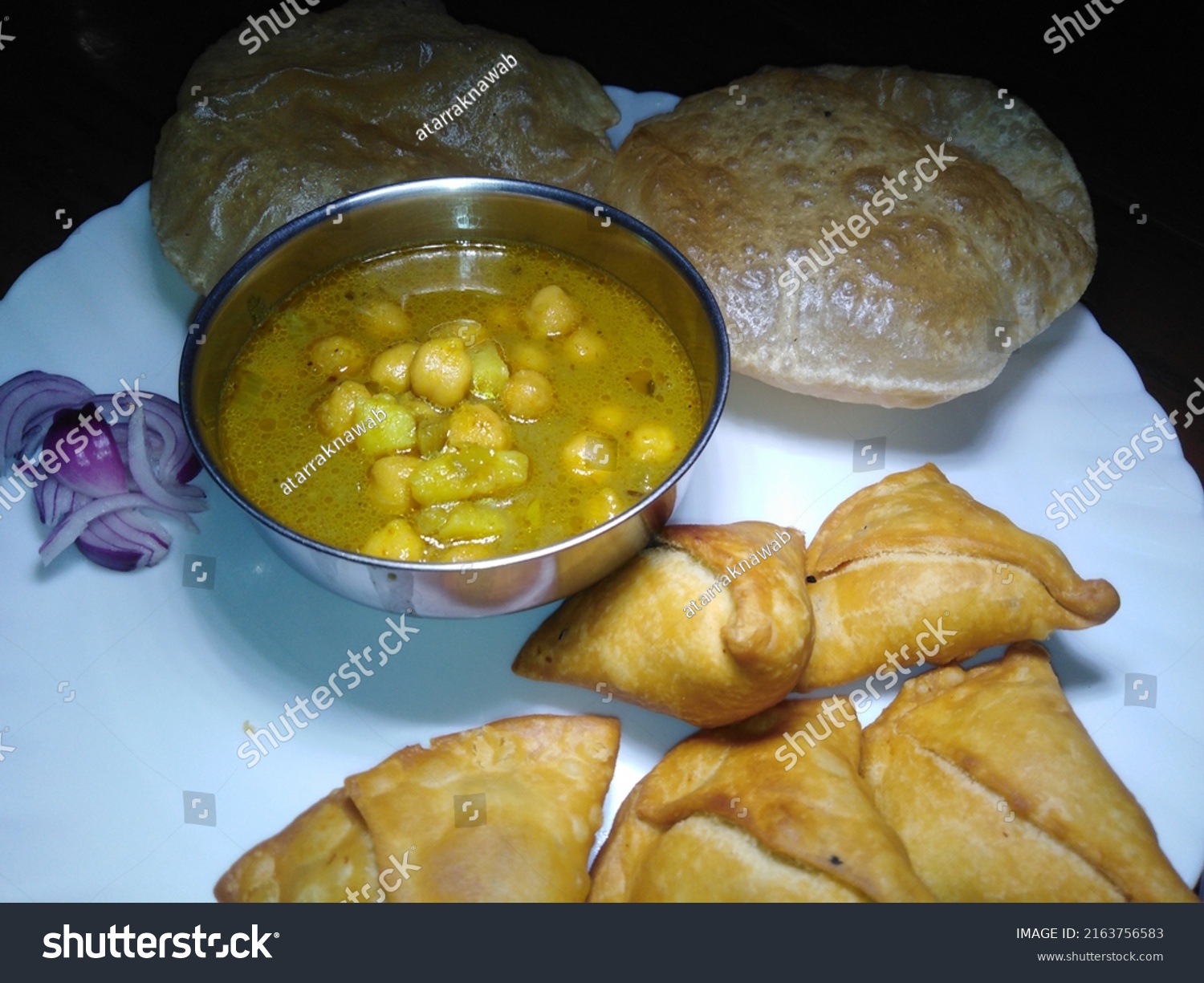 Indian Fast Food Chola Bhatura Samosa Stock Photo 2163756583 Shutterstock