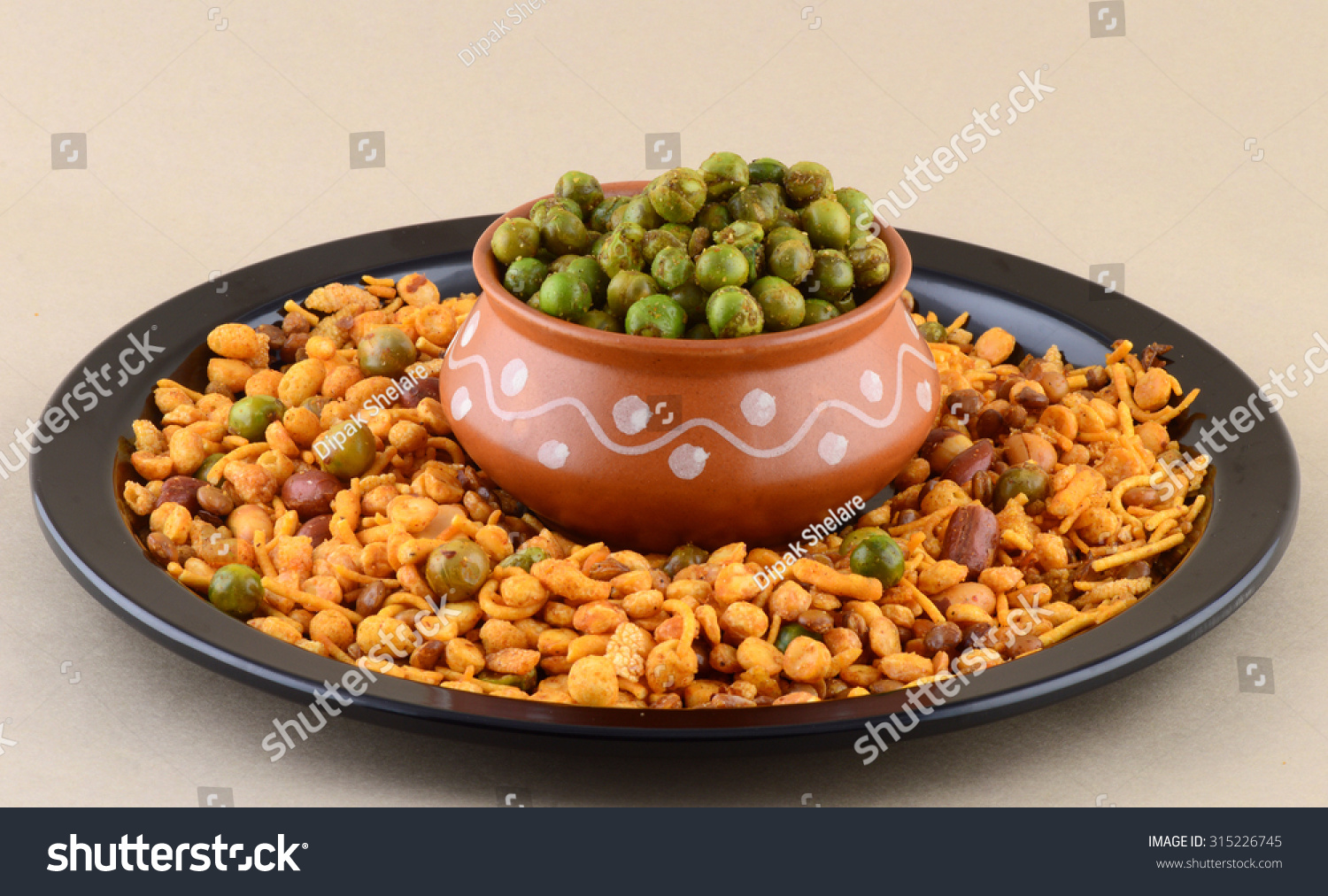 Indian Snack Mixture Spiced Fried Green Stock Photo 315226745 ...