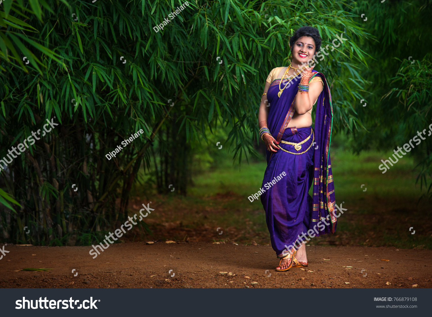 Featured image of post Poses On Saree For Photoshoot - Photoshoot pose pack bradpigg 22 1 marie rose face pose pack bradpigg 23 2.