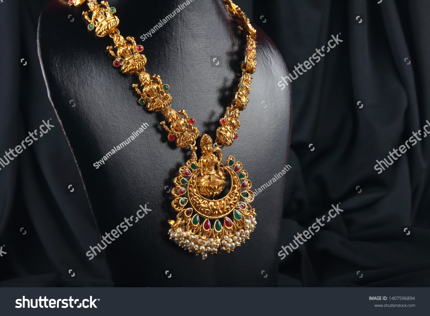 2,092 Temple jewellery Images, Stock Photos & Vectors | Shutterstock