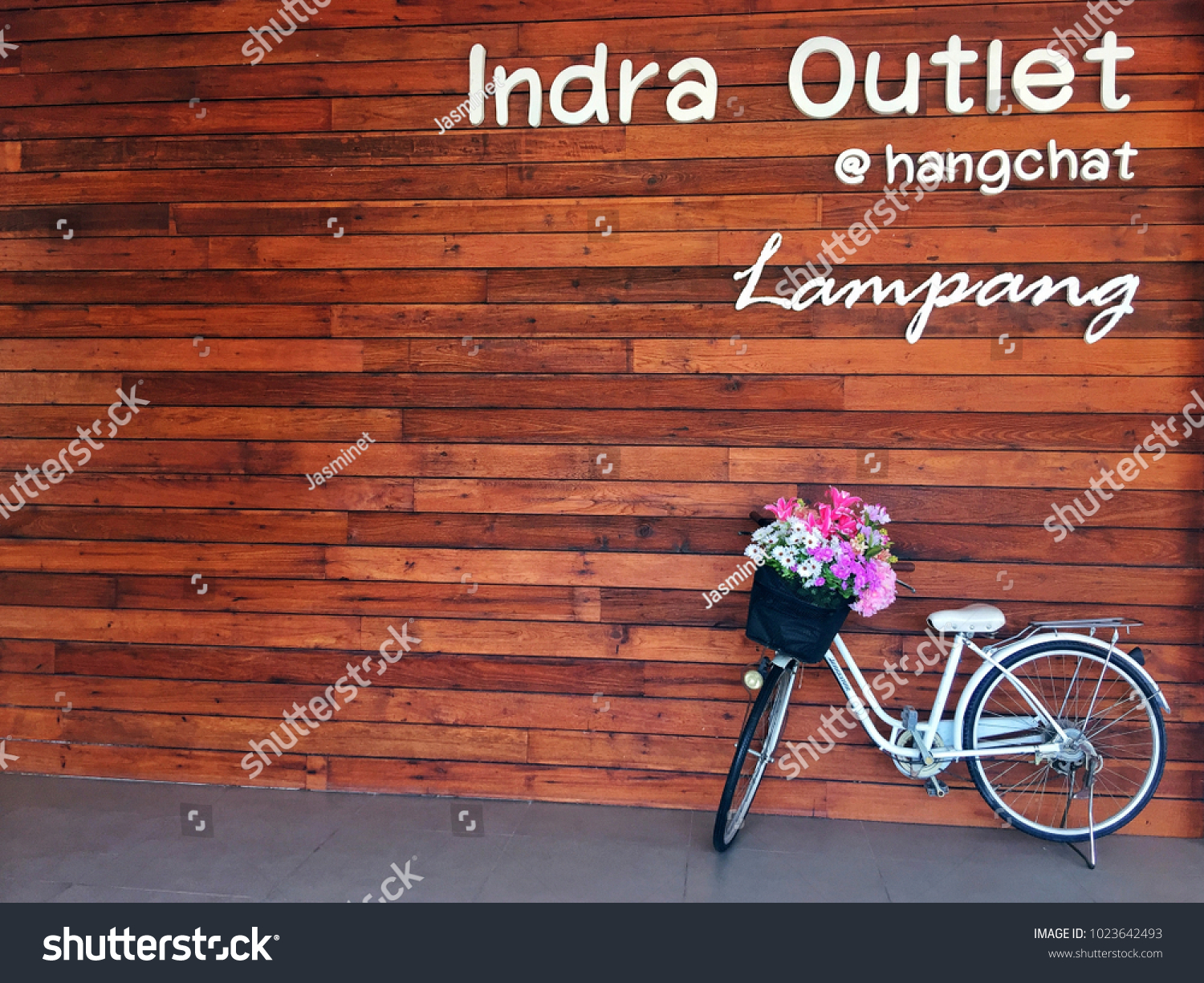 outlet bike shop