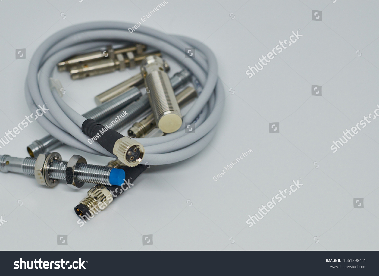 861 Proximity Sensor Images, Stock Photos & Vectors | Shutterstock