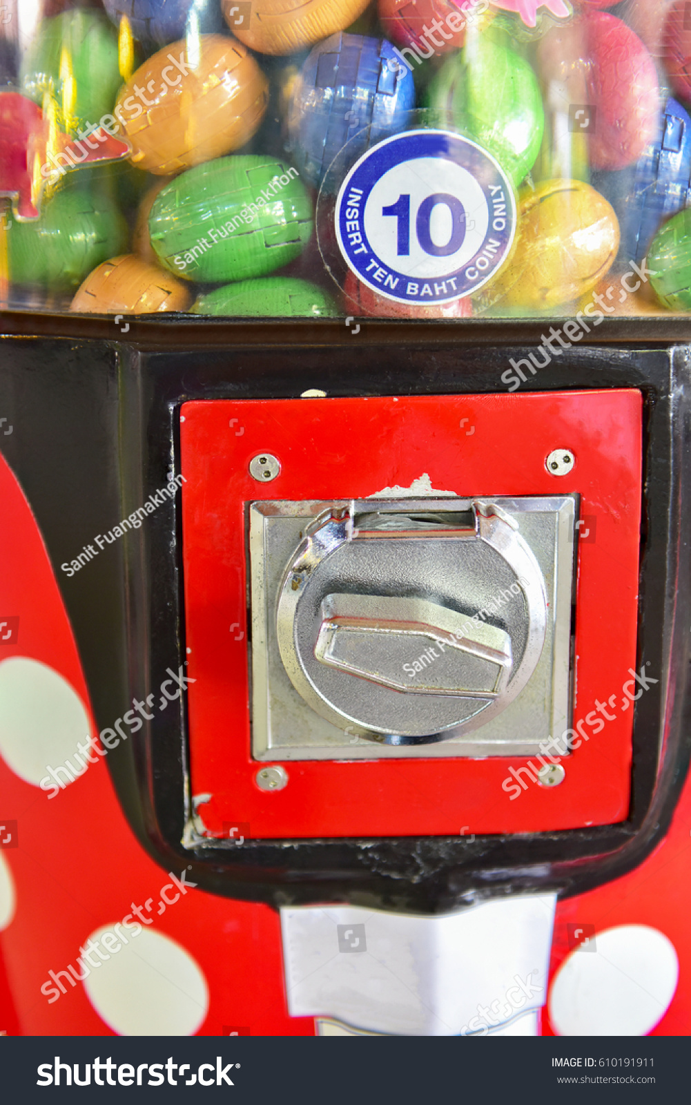 Insert Coins Slot Vending Machines Stock Photo 610191911 | Shutterstock