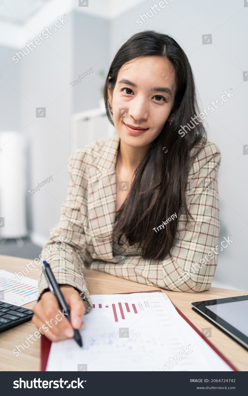 17,540 Employee salary Stock Photos, Images & Photography | Shutterstock