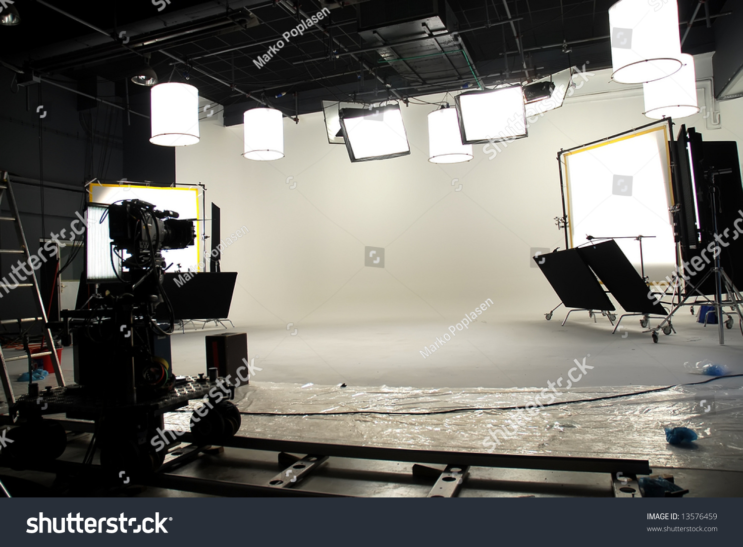 6,835 Film studio interior Images, Stock Photos & Vectors | Shutterstock