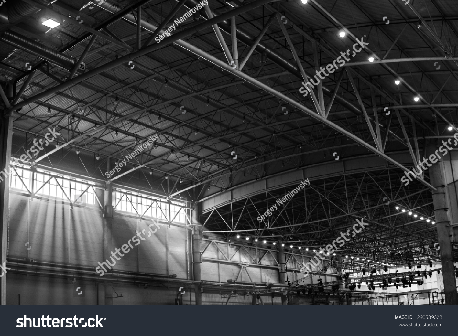 Interior Warehouse Large Metal Structures Ceiling Stock