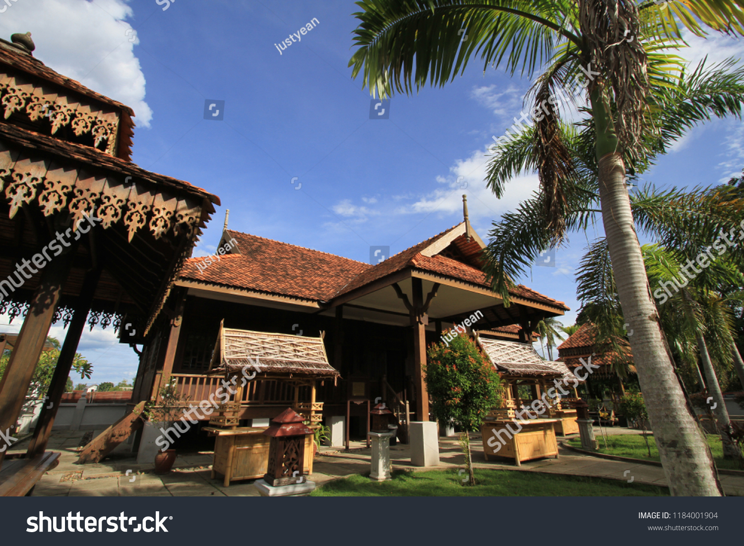 Istana Tengku Long Kuala Besut Terengganu Stock Photo (Edit Now 