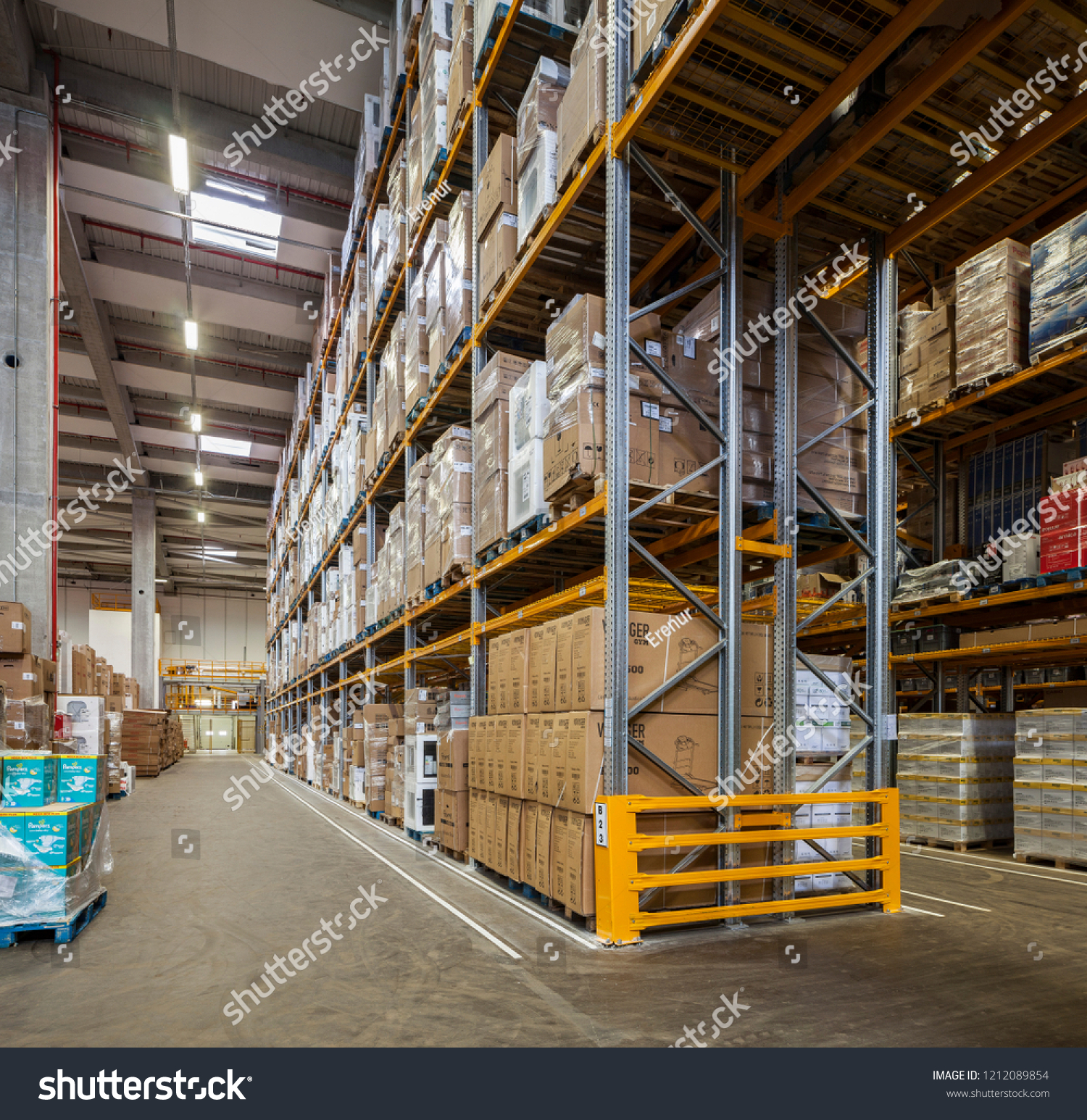 Istanbul Turkey 20160517 Hepsiburada Site Warehouse Stock Photo