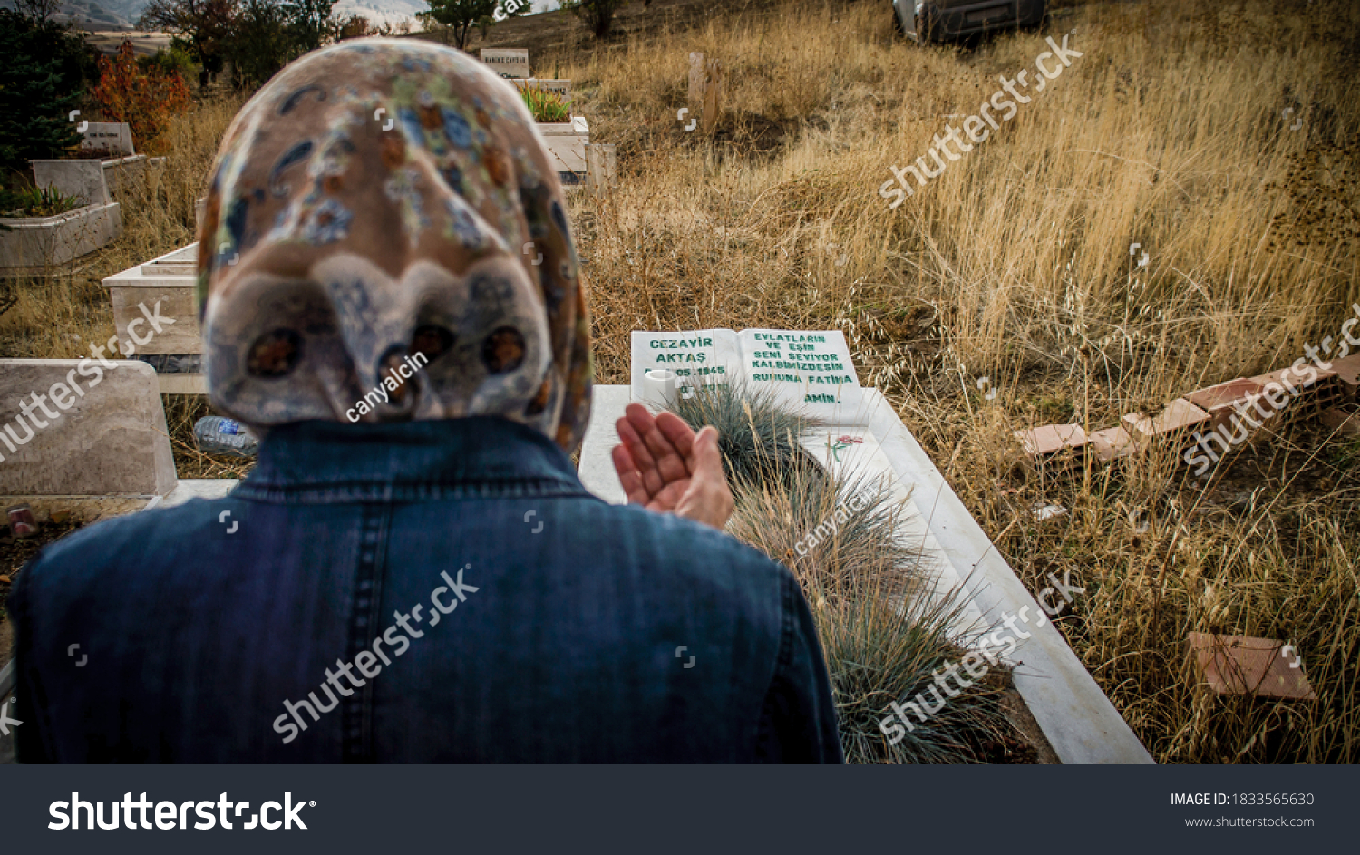 5,890 Islamic graveyard Images, Stock Photos & Vectors | Shutterstock