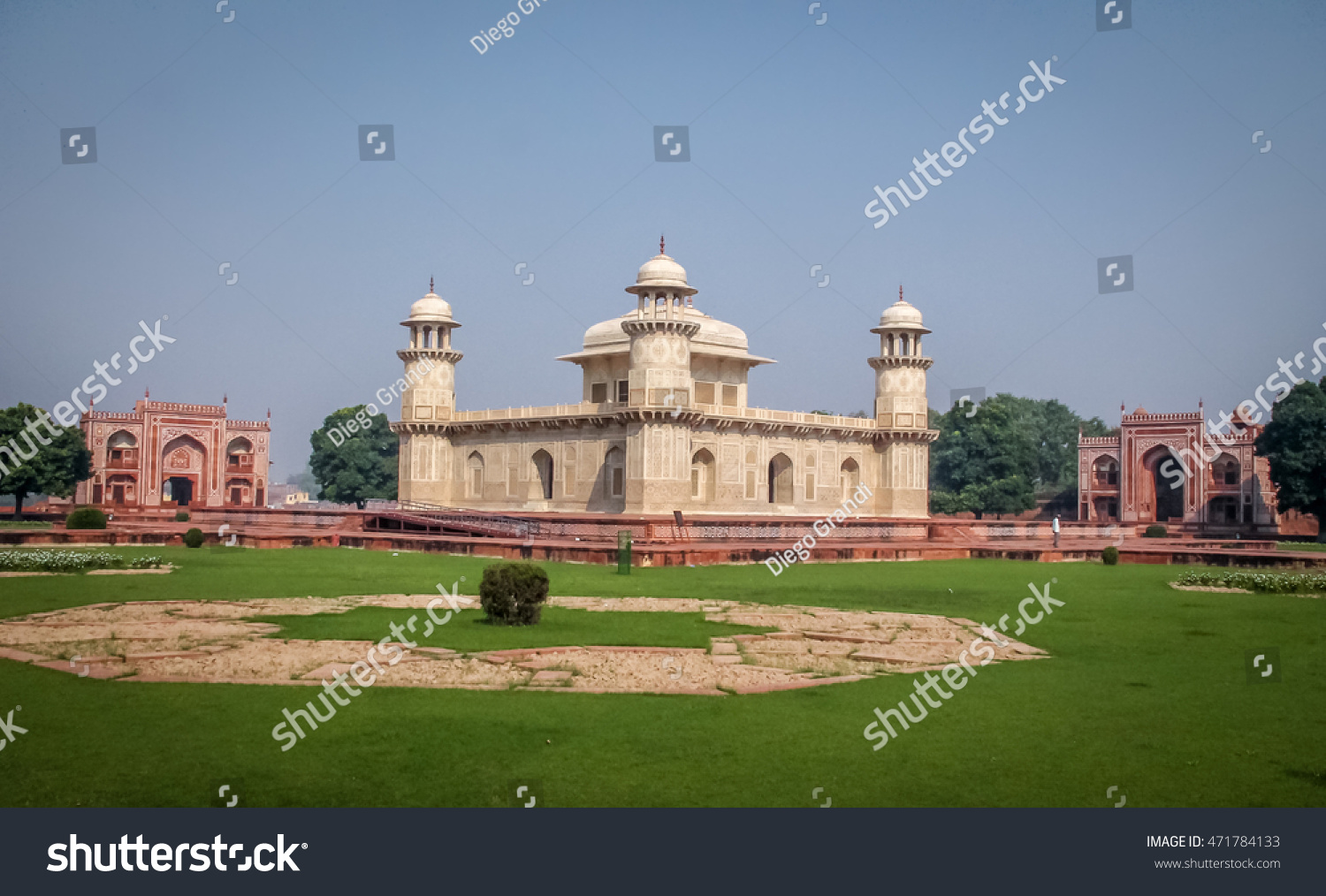 196 Itmad ud daulah's tomb Images, Stock Photos & Vectors | Shutterstock