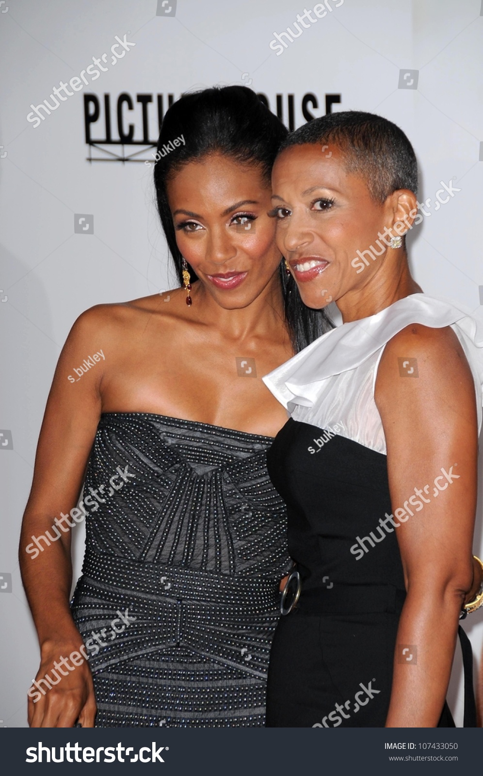 Jada Pinkett Smith Her Mother Los Stock Photo Edit Now 107433050