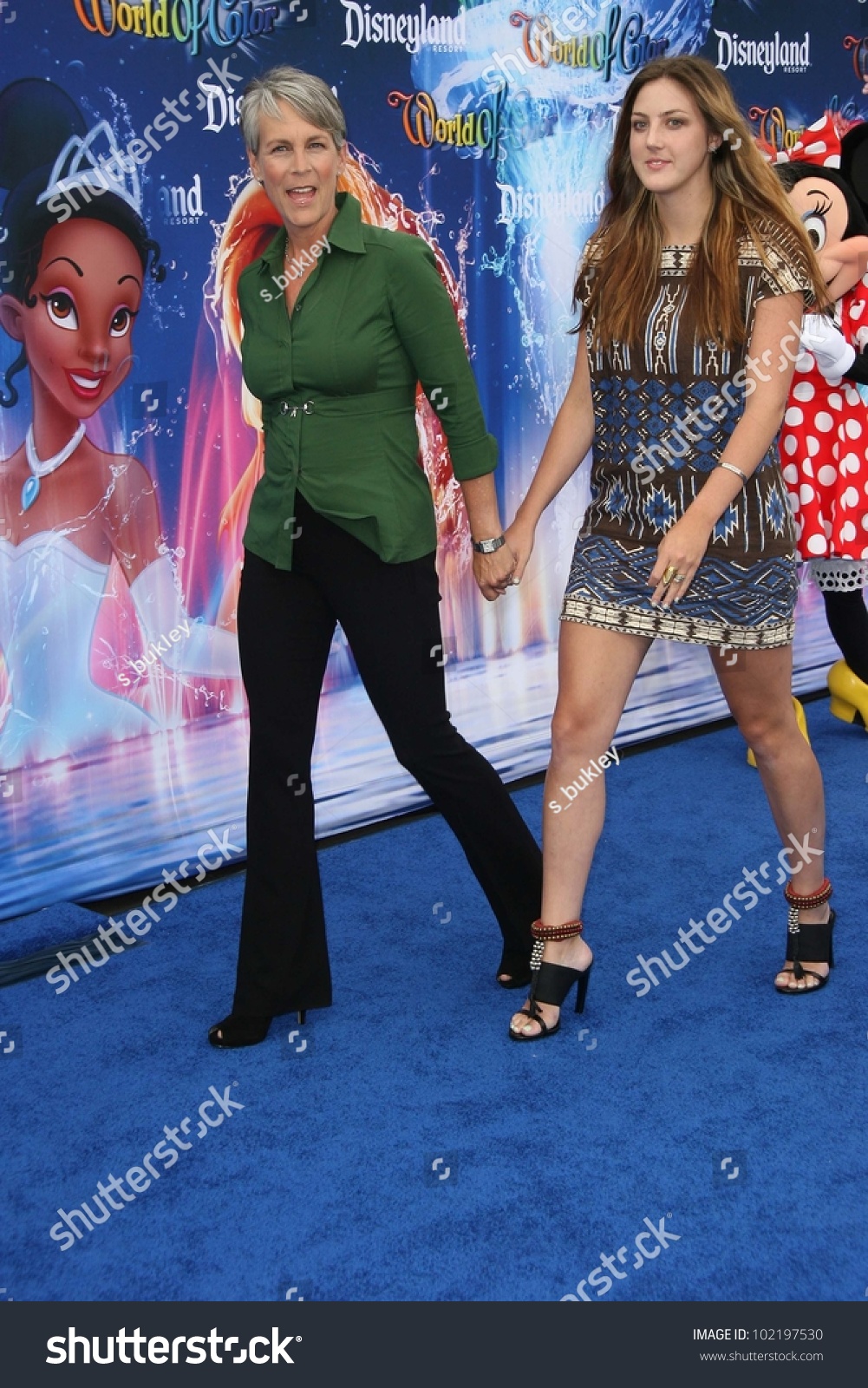 Jamie Lee Curtis And Daughter Annie At The World Premiere Of 'World Of ...