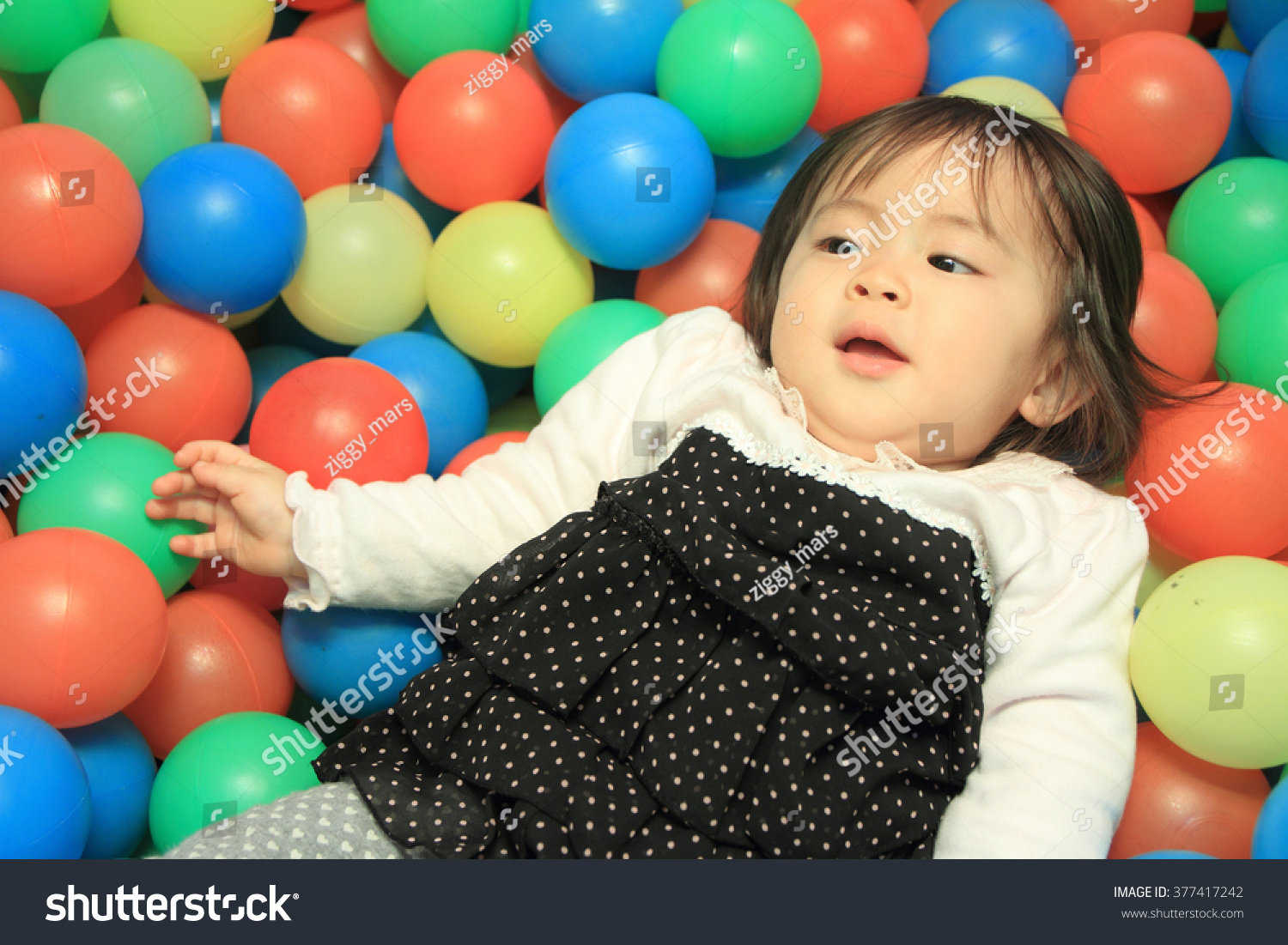 baby girl ball pool