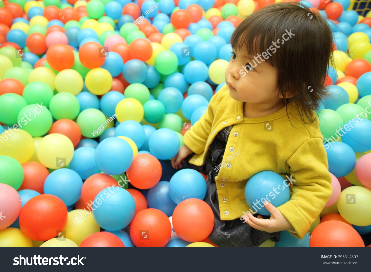 ball pool for 1 year old