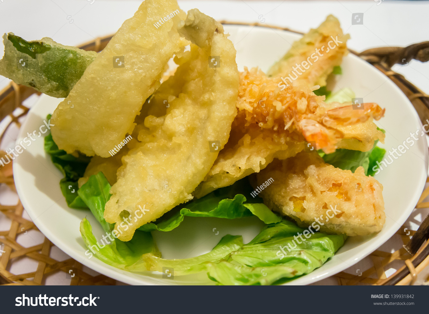 Japanese Deep Fried Food Stock Photo 139931842 - Shutterstock