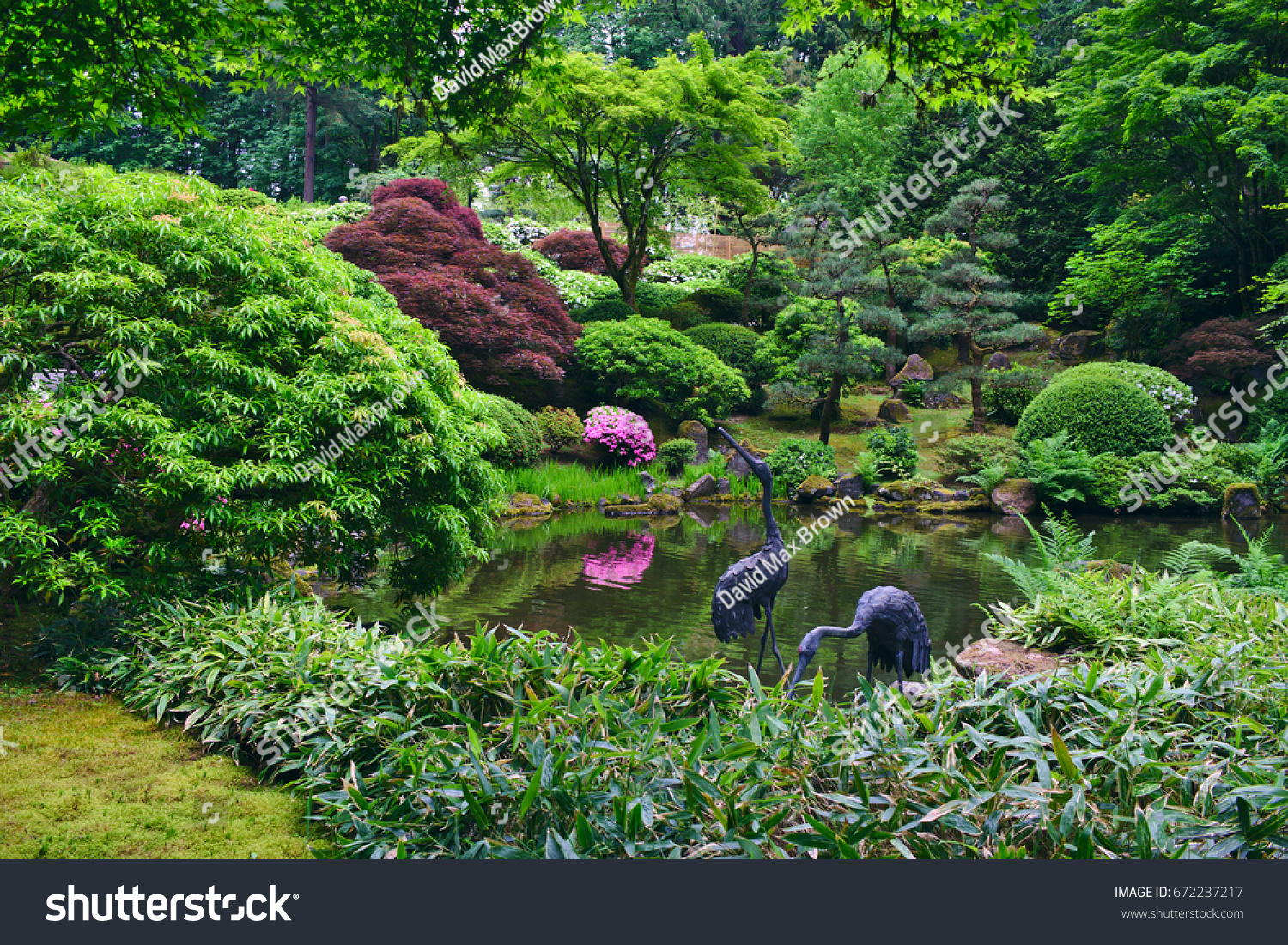 Japanese Garden Pond Statues Stock Photo Edit Now 672237217