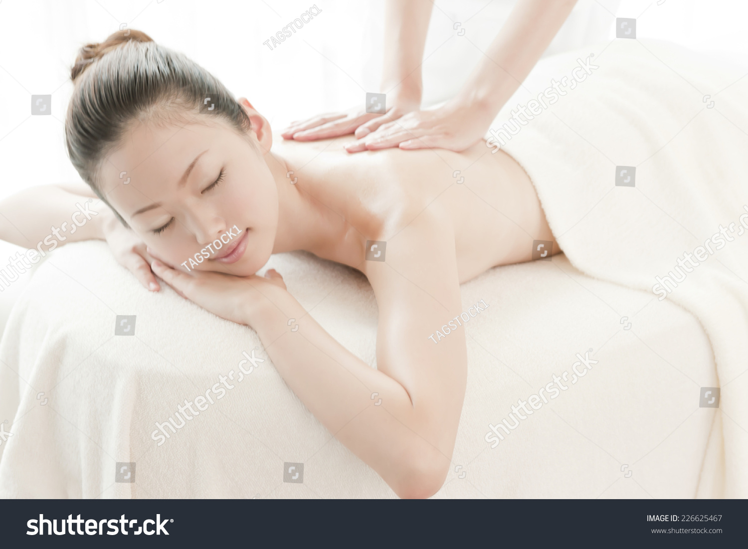 japanese wife oil massage naked photo