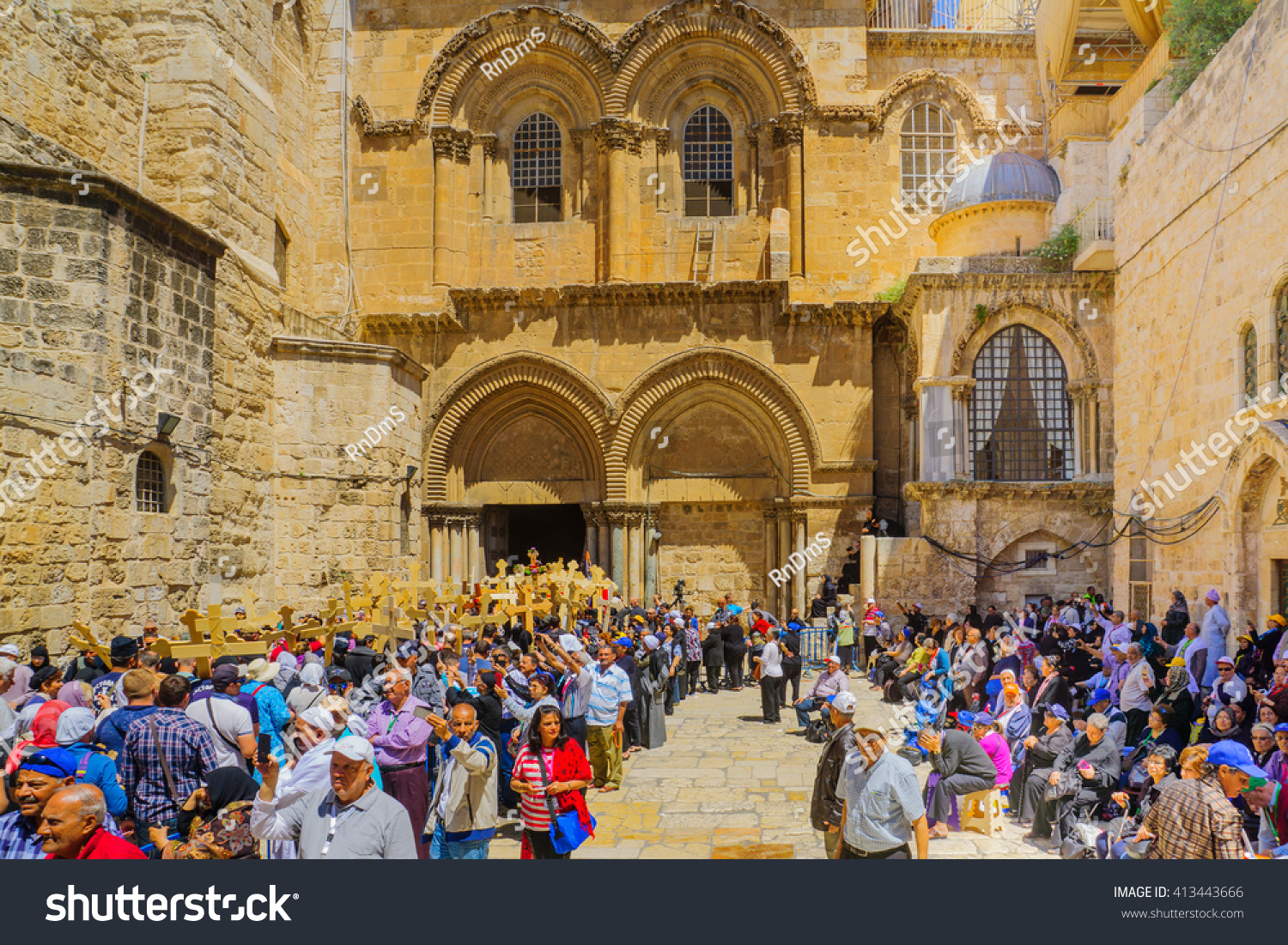 How is the Orthodox pilgrimage different from religious tourism? How is the Orthodox pilgrimage different from religious tourism?