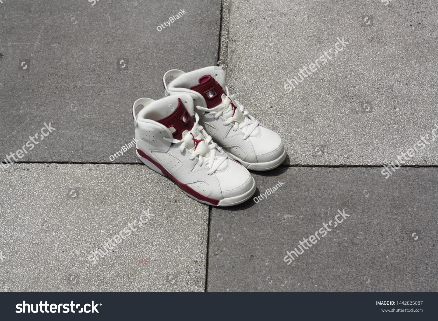 Jordans Basketball Kids This Pair Shoes 