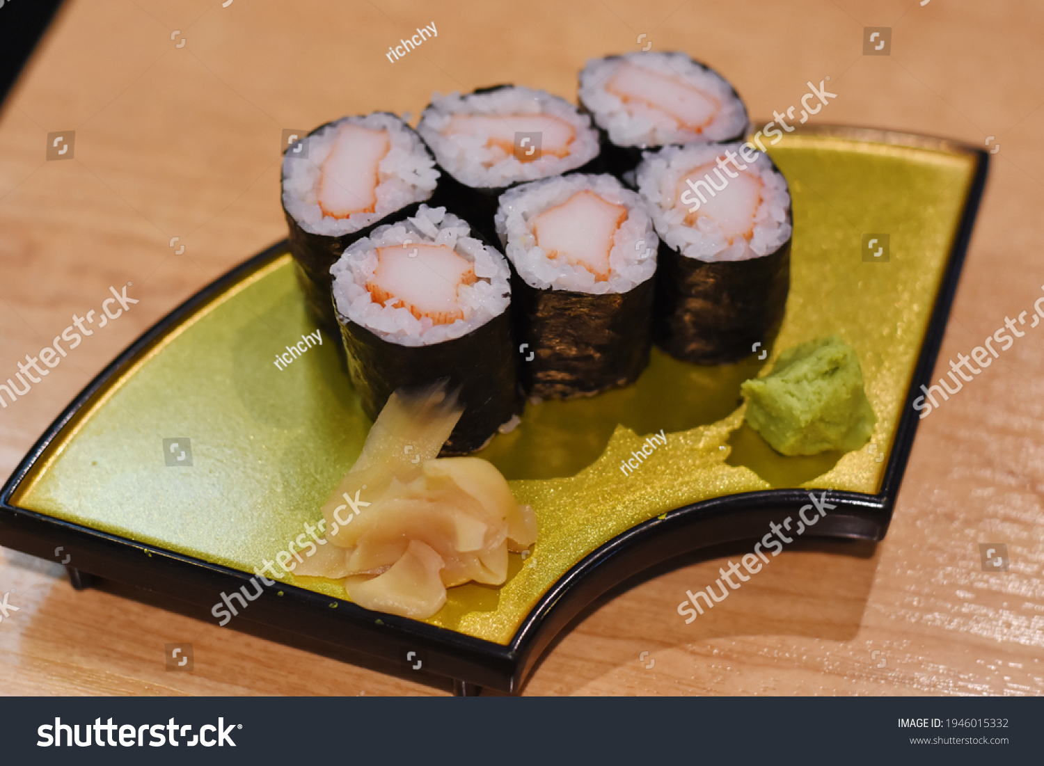 Maki kanikama Sushi &