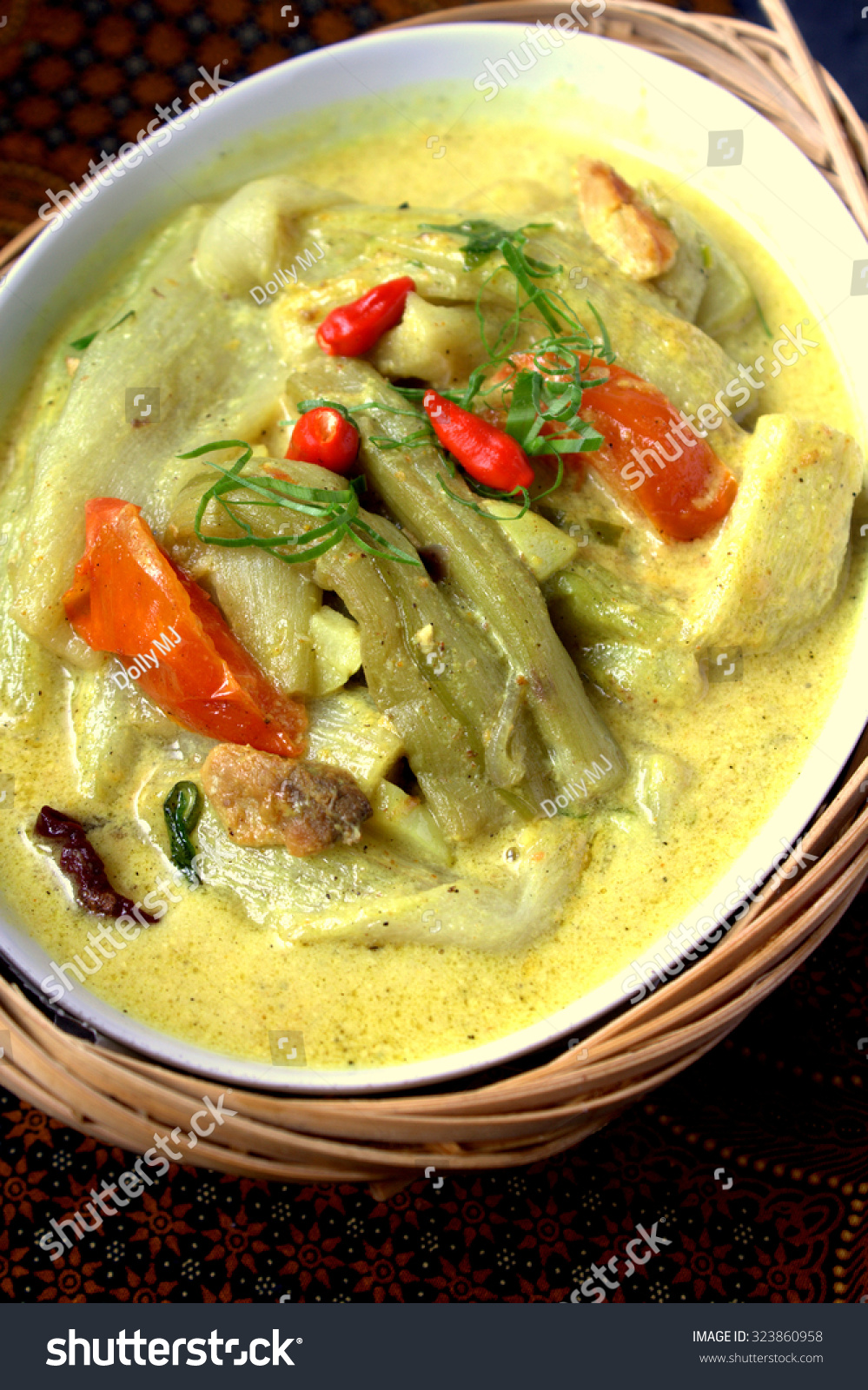 Keladi Lompong Masak Lemak Traditional Malay Stock Photo Edit Now 323860958