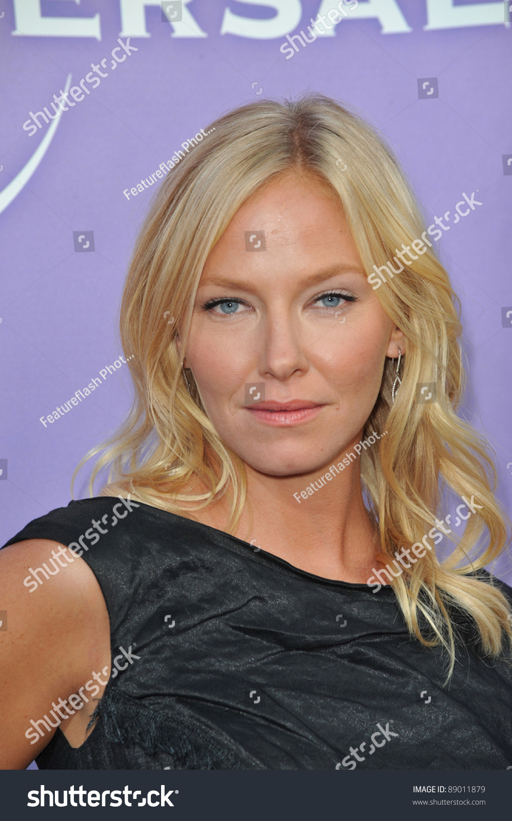 Kelli Giddish - Star Of 