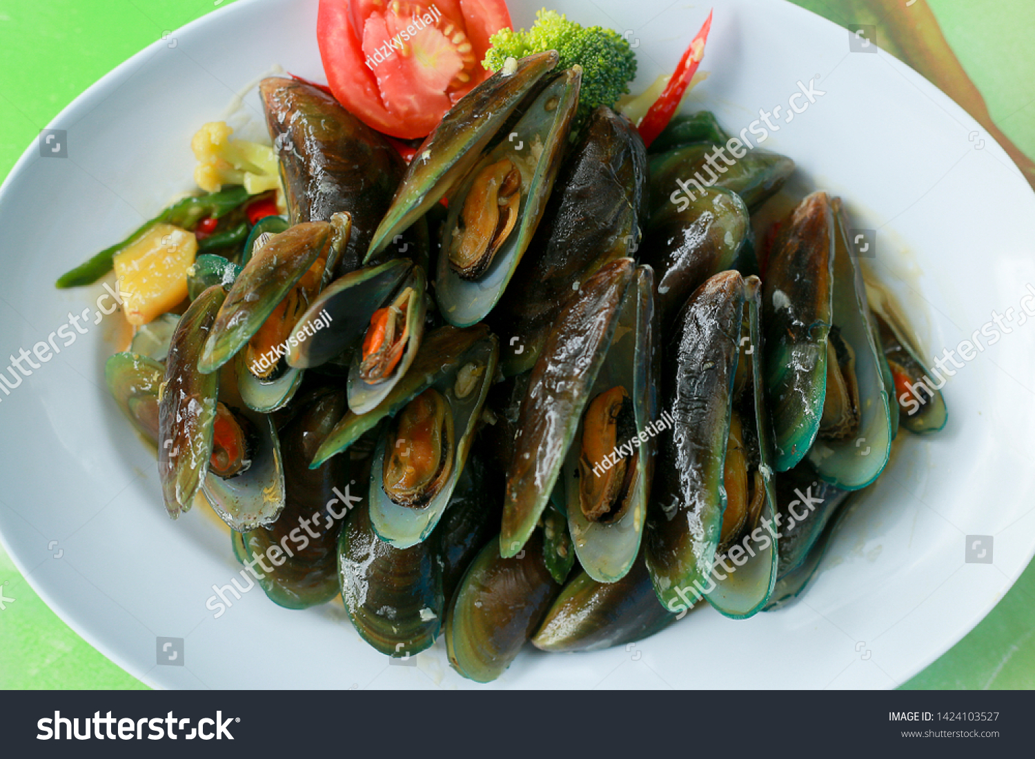 Kerang Hijau Saus Tiram Delicious Asian Stock Photo Edit Now 1424103527